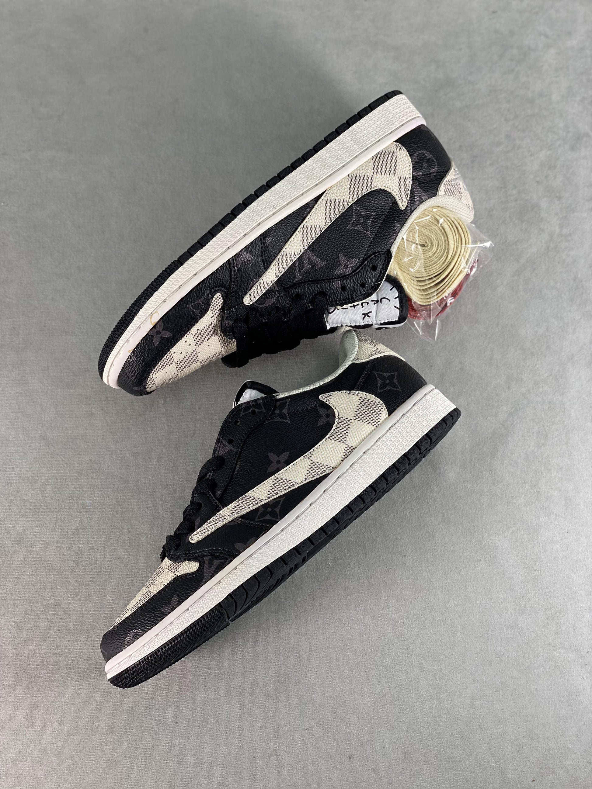 Designer Travis Scott x Fragment x Air Jordan 1 Low TS x LV DM7866-512