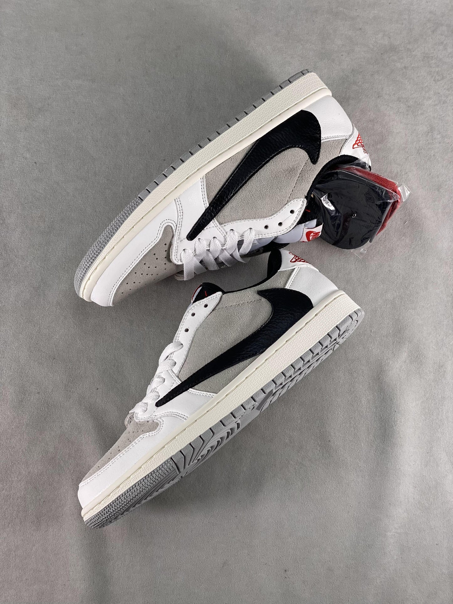 Designer Travis Scott x Fragment x Air Jordan 1 Low DM7866 162