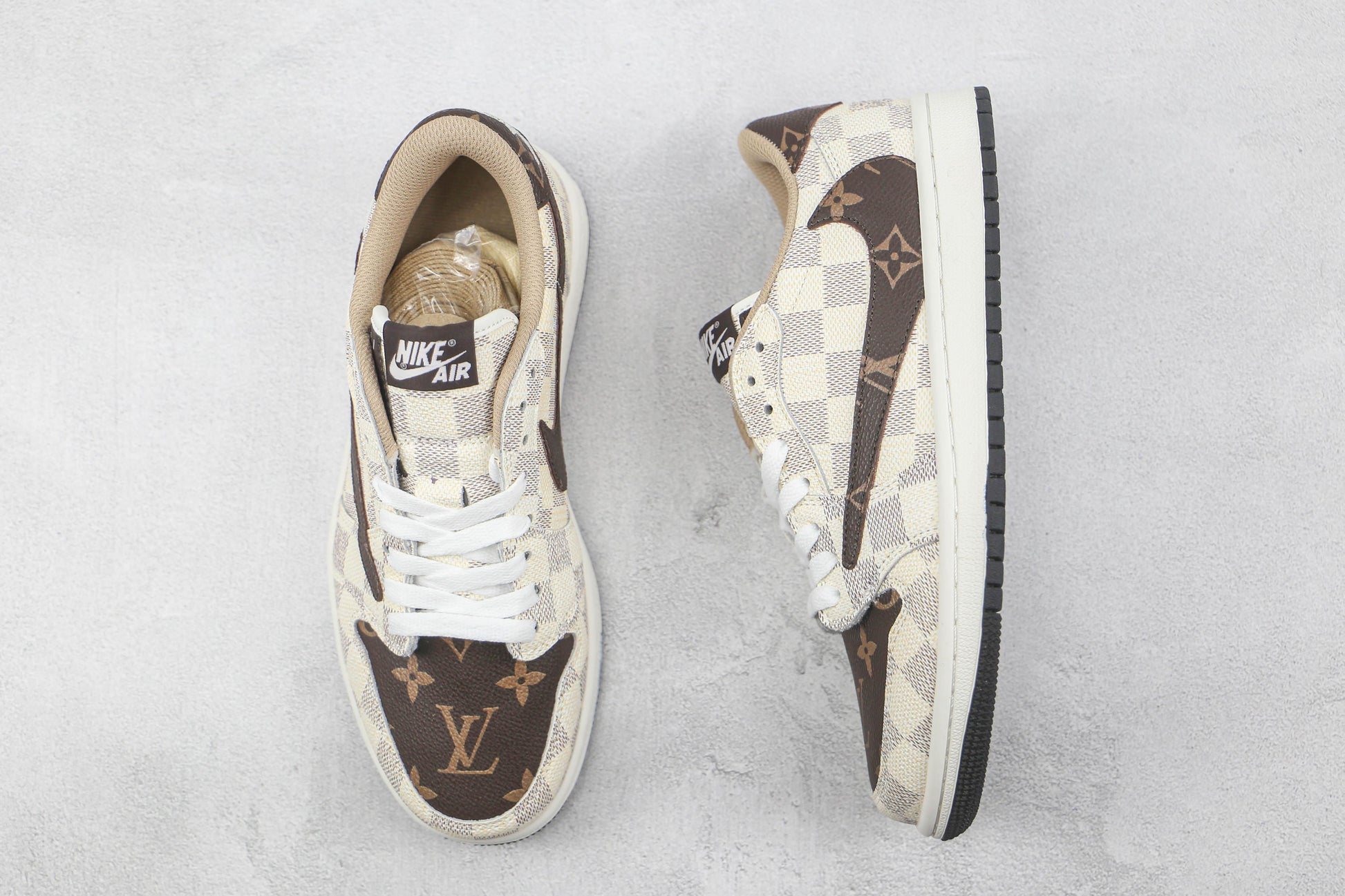 Designer Fragment x Travis Scott x Air Jordan 1 Low LV