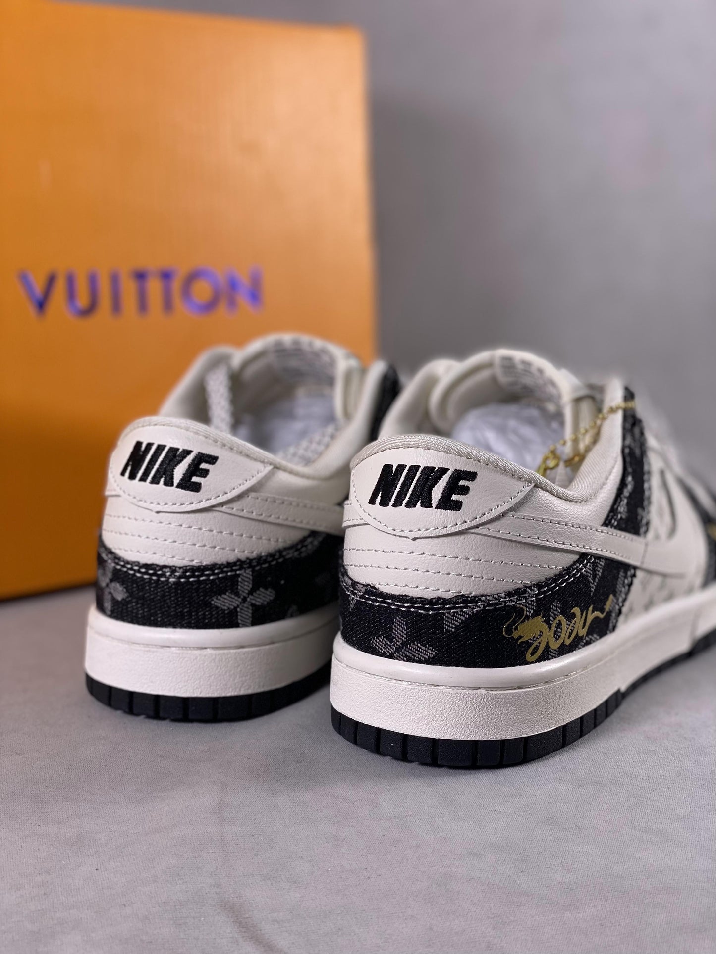 Designer SB Dunk Low x LV FC1688 163