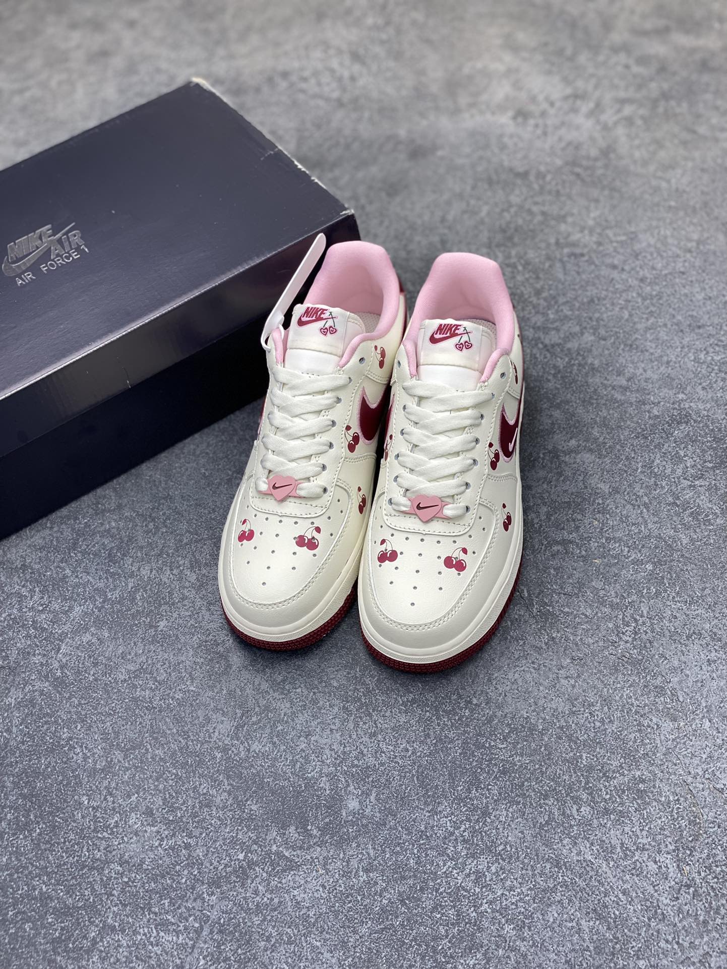 Designer Air Force 1'07 Low Valentine's Day