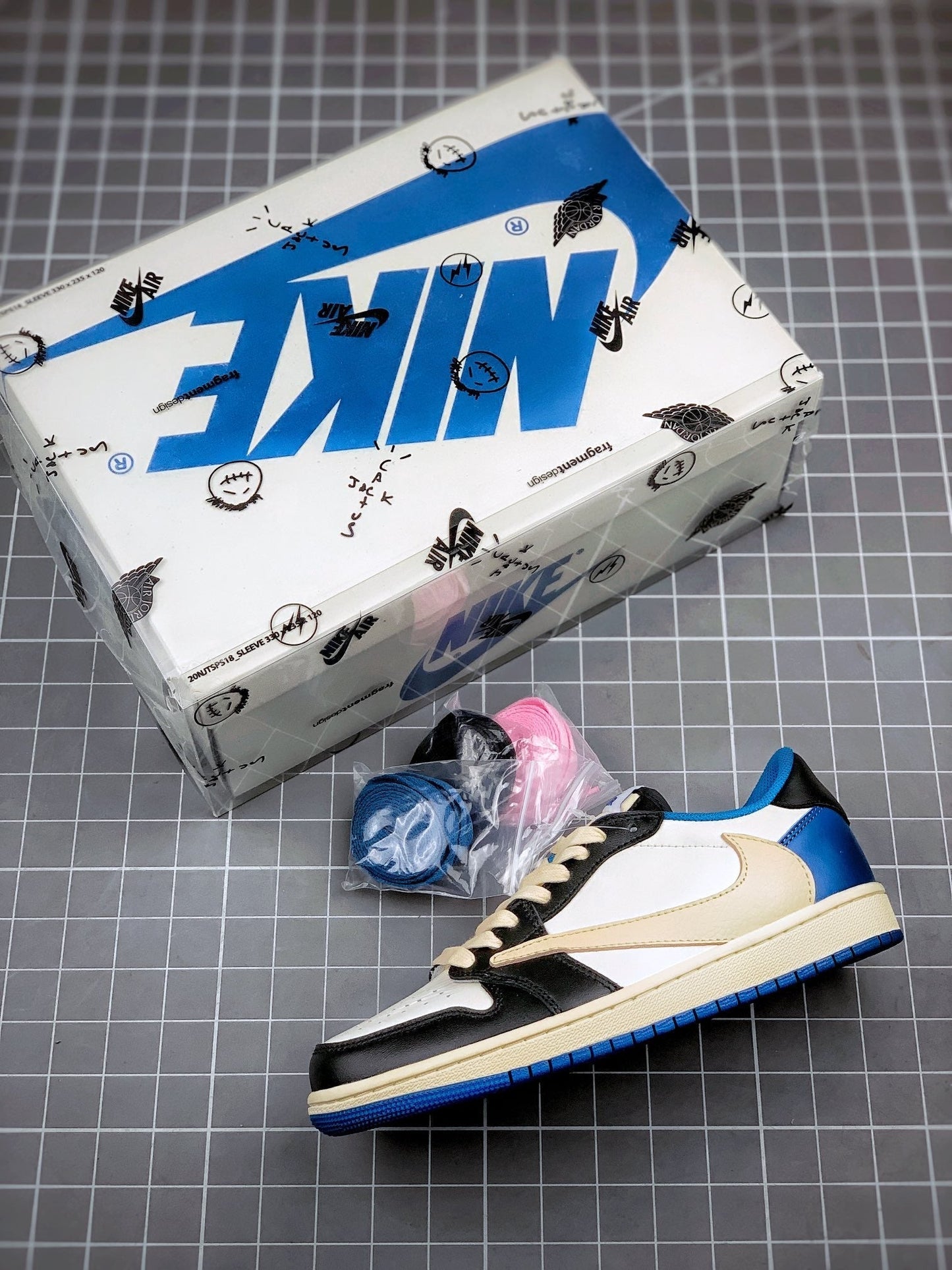 Designer Air Jordan 1 Low Fragment x T-Scott - DM7866-140