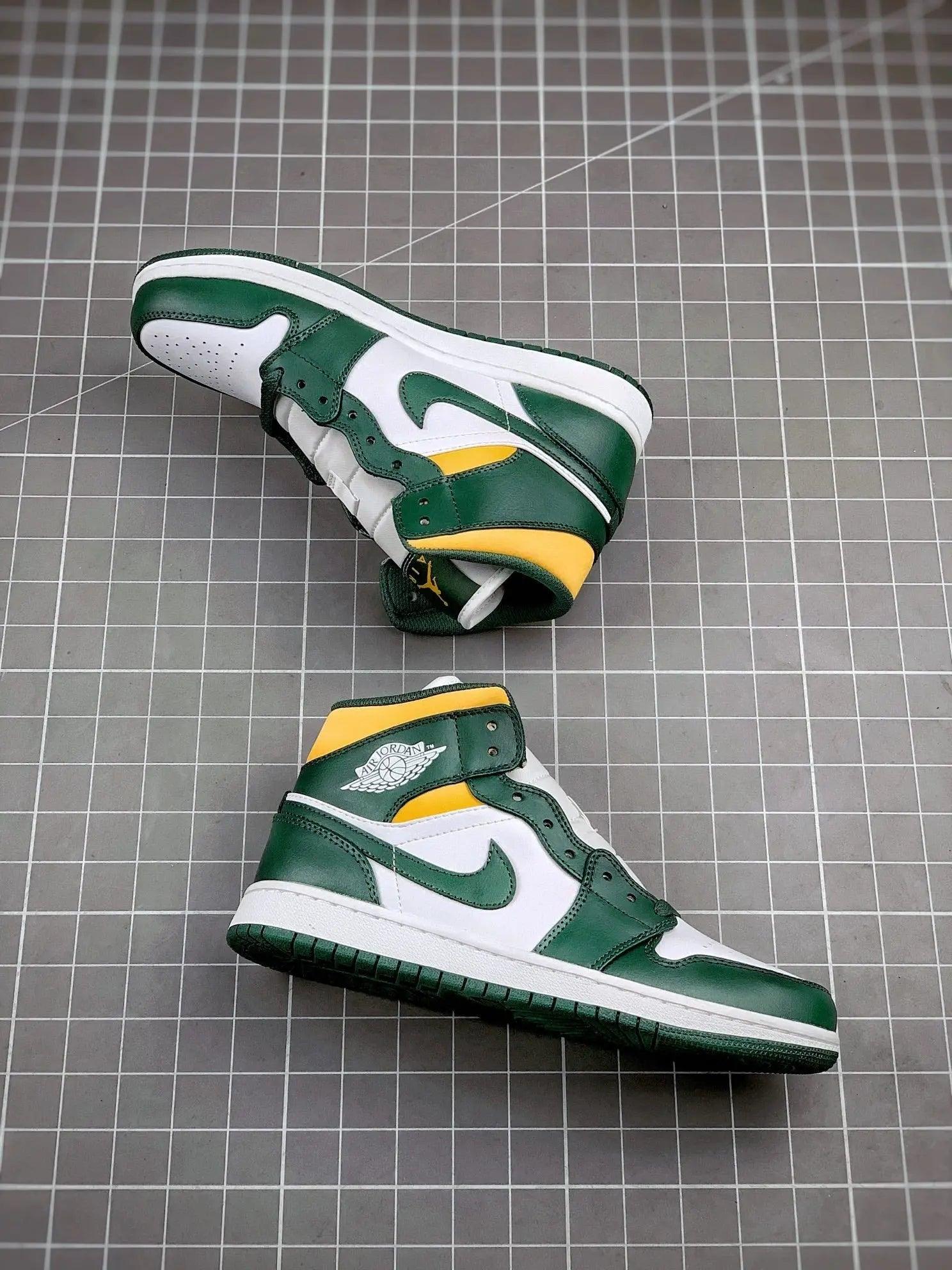 Designer Air Jordan 1 MID 554724-371