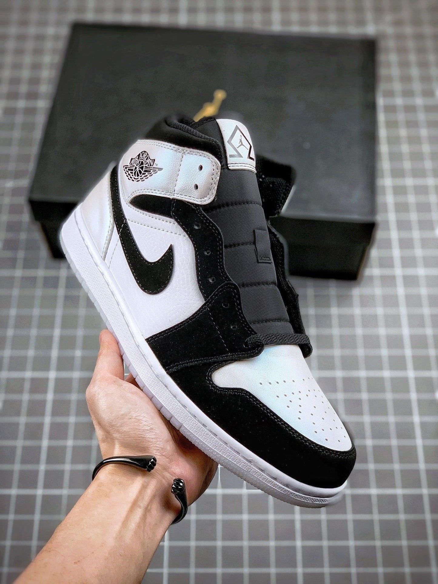 Designer Air Jordan 1 MID Black and White Panda