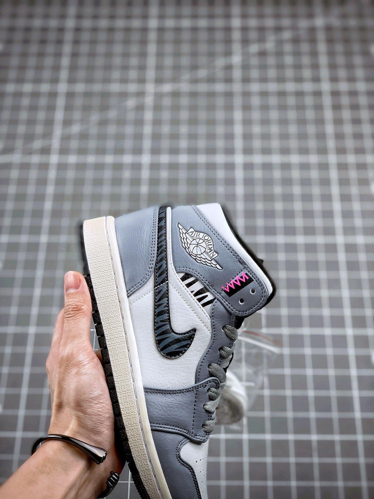 Designer Air Jordan 1 MID Year of the Tiger Limited Dark Grey 554724-170