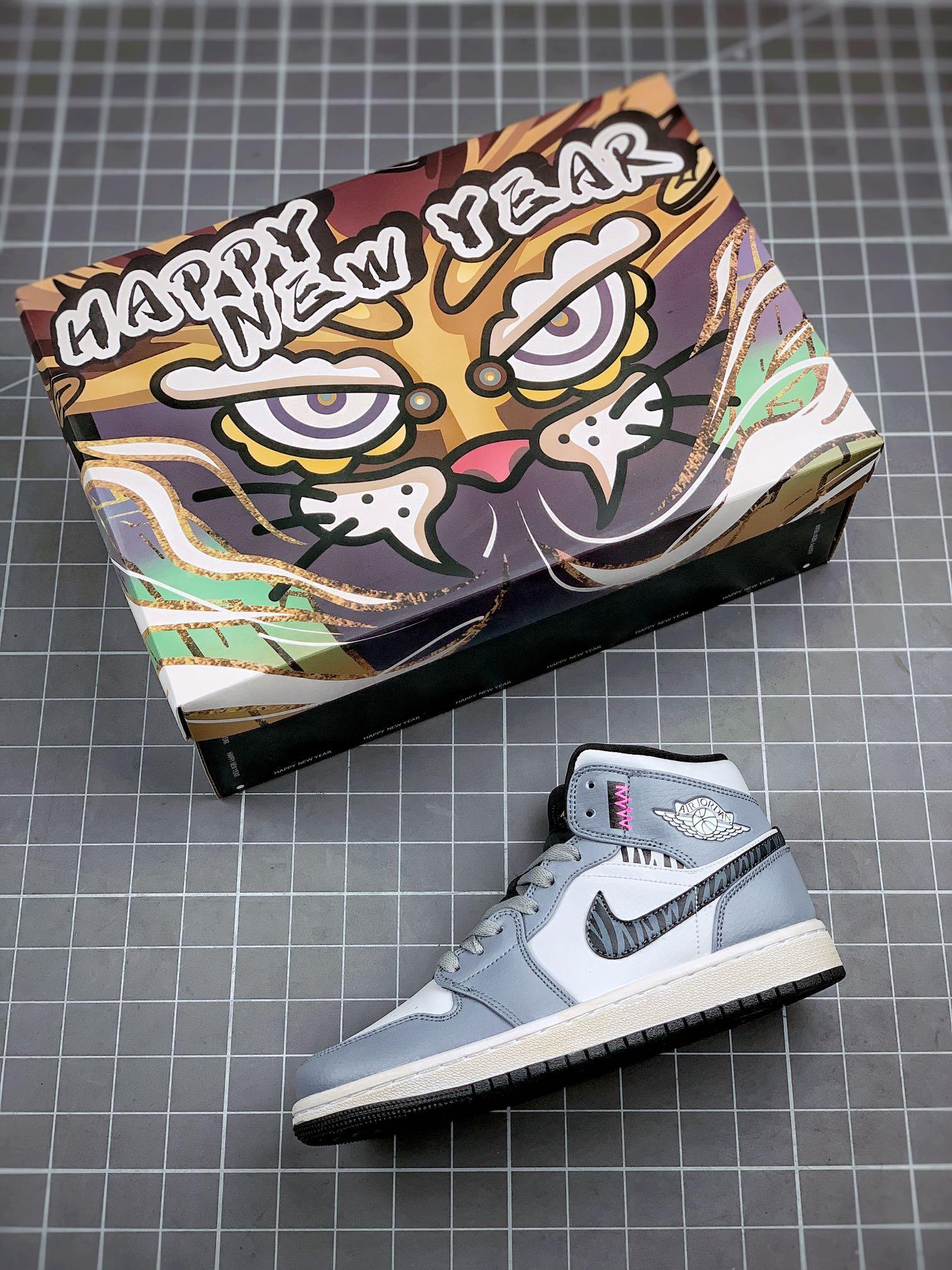 Designer Air Jordan 1 MID Year of the Tiger Limited Dark Grey 554724-170