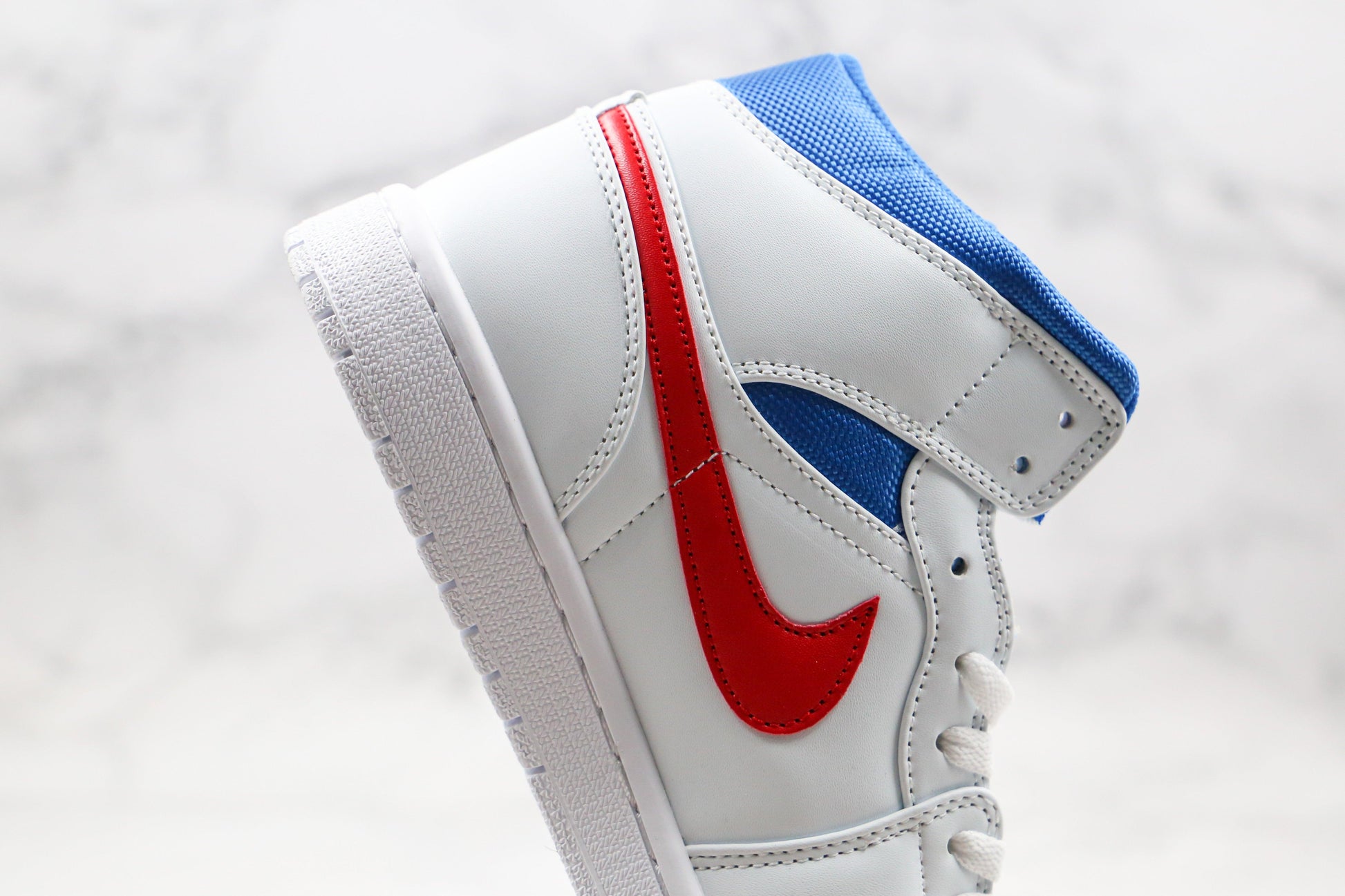 Designer Air Jordan 1 Mid White Blue Red BQ6472-164