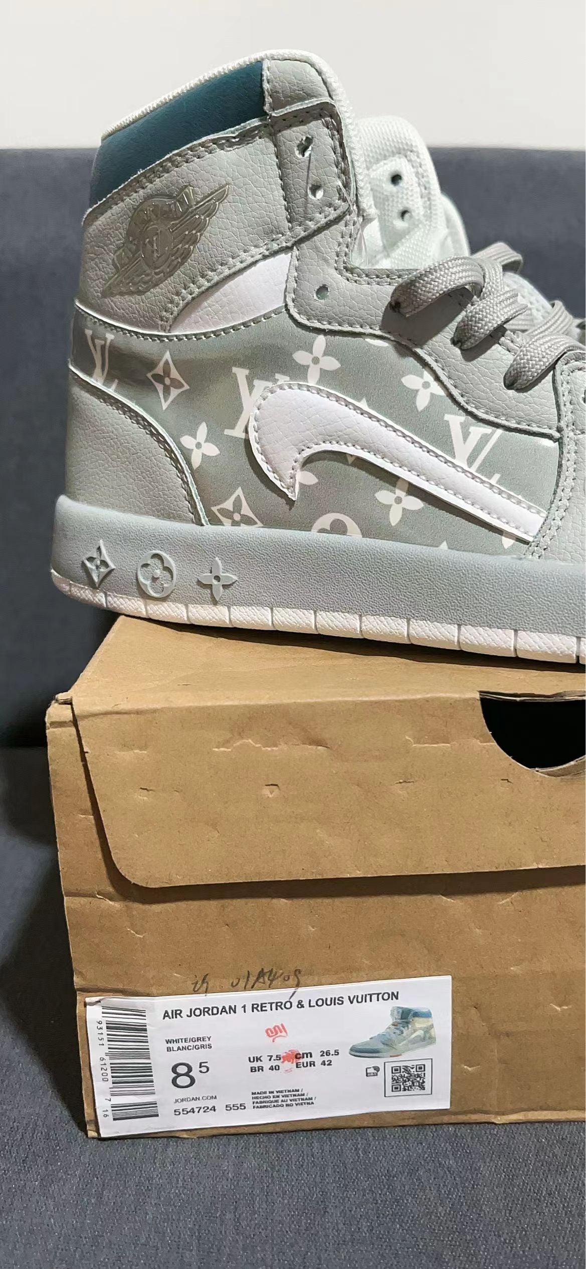 Designer Air Jordan 1 x LV Monogram