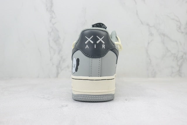 Designer Air Force 1 Low x KAWS KS6868-666