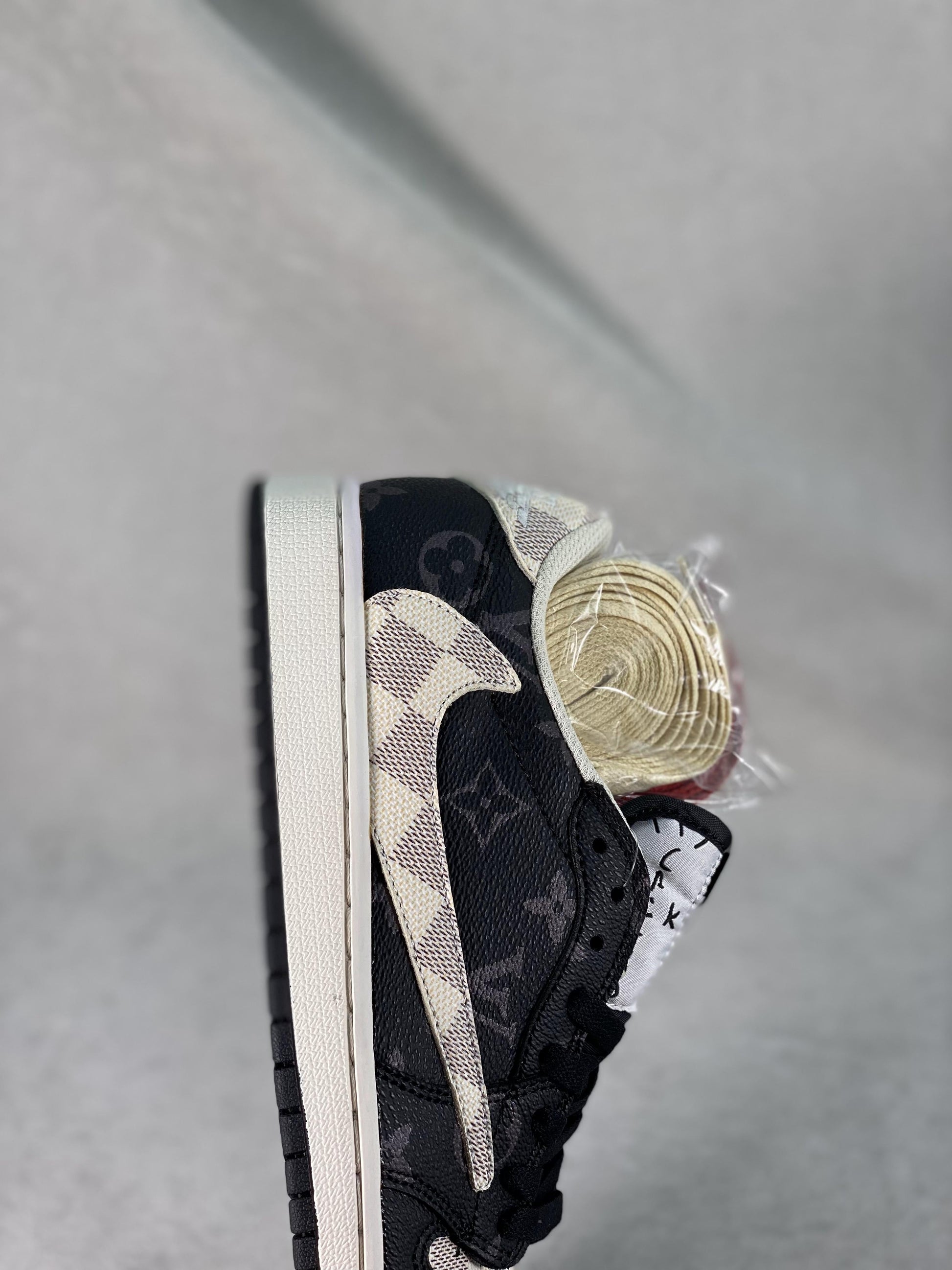 Designer Travis Scott x Fragment x Air Jordan 1 Low TS x LV DM7866-512