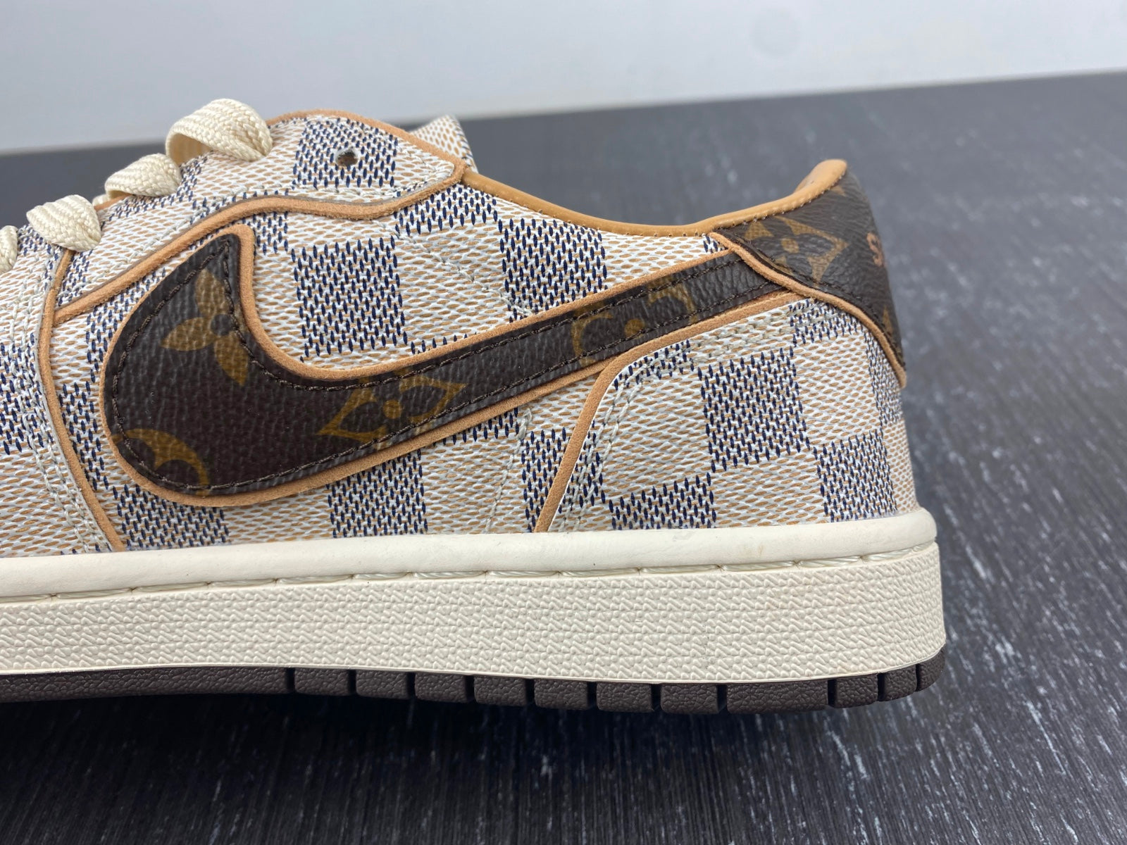 Designer Air Force 1 LV Low Surgeon Los Angeles