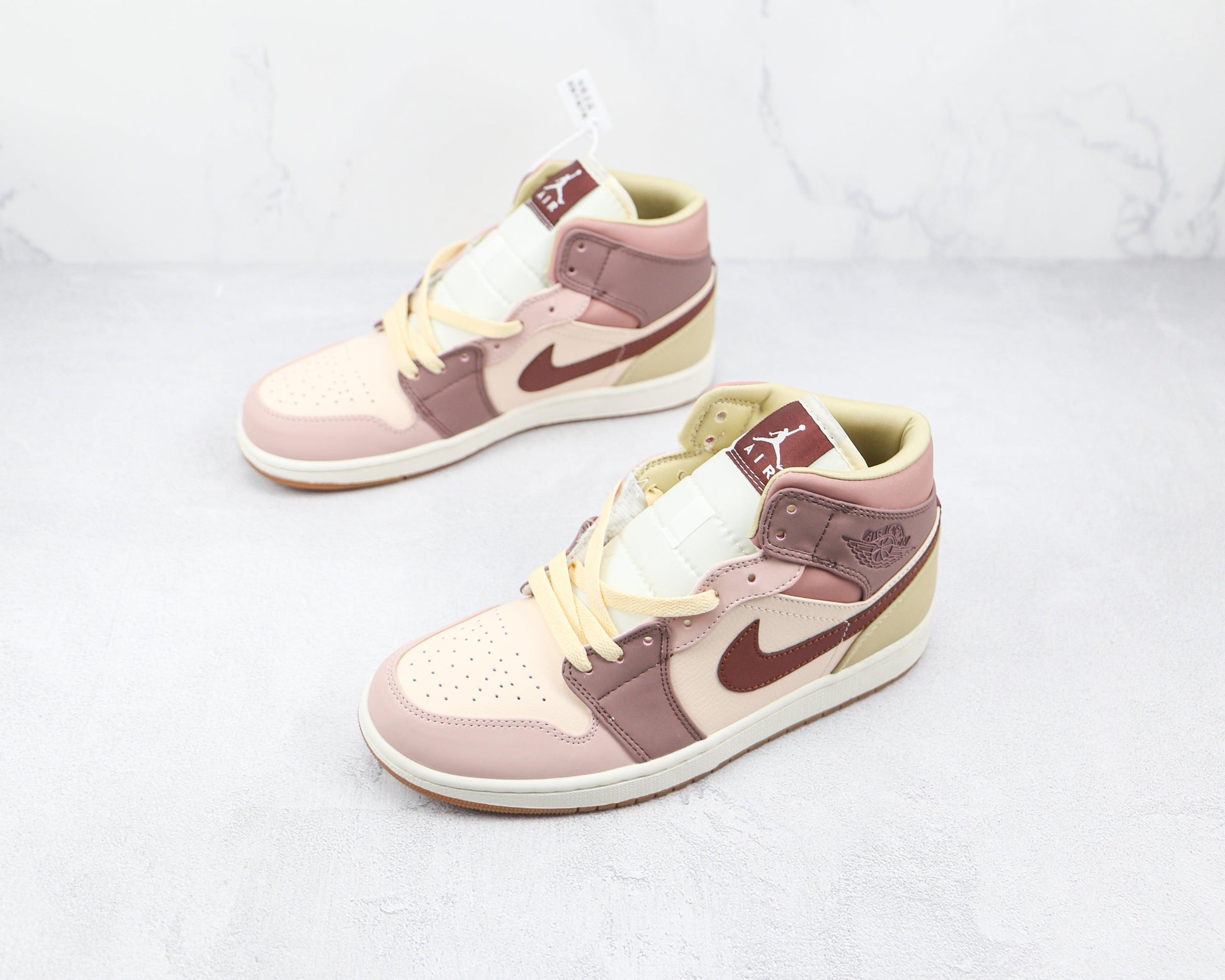 Designer Air Jordan Mid AJ1 DO7440-821