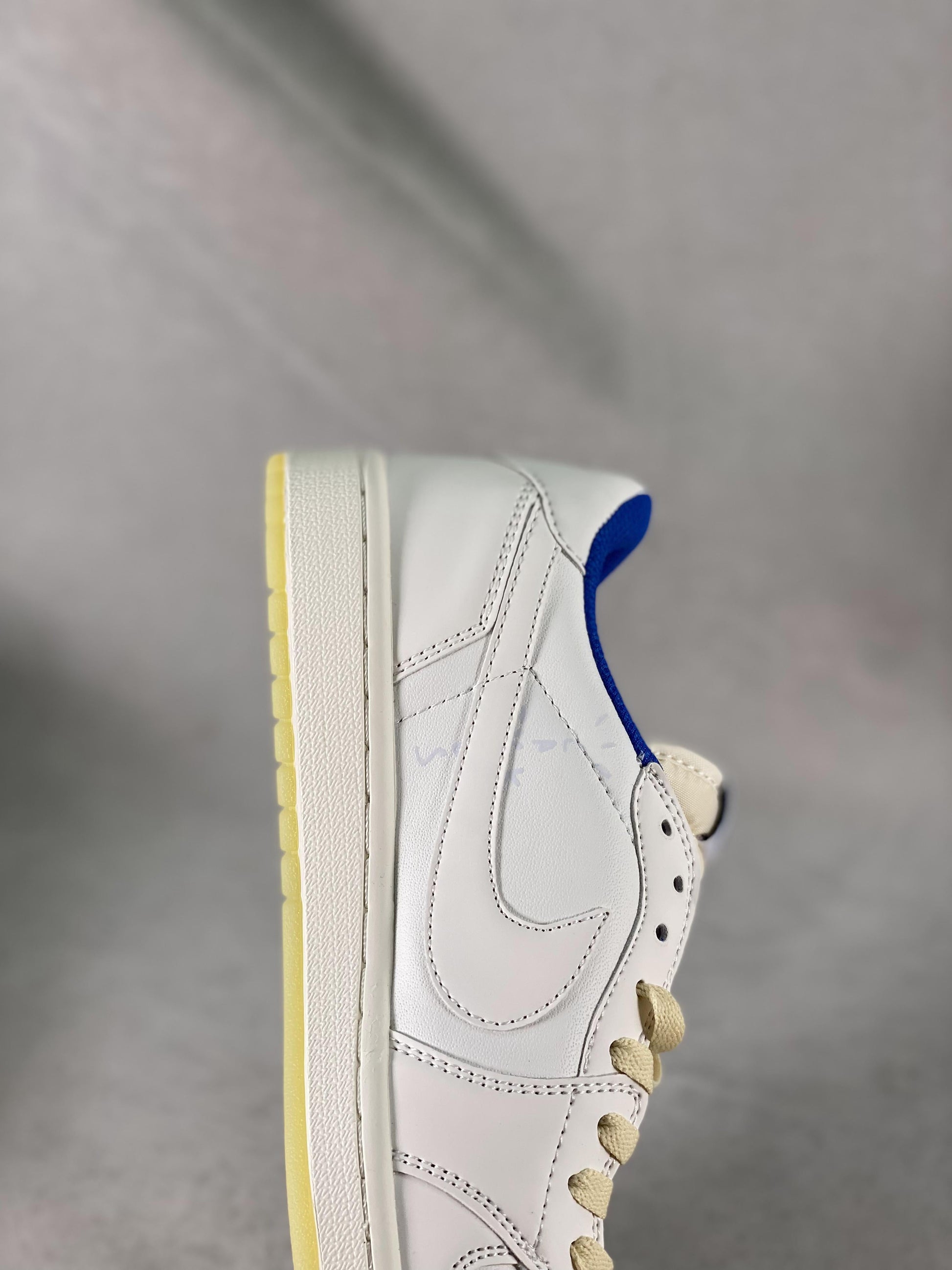 Designer Travis Scott x Fragment x Air Jordan 1 Low DM7866 149