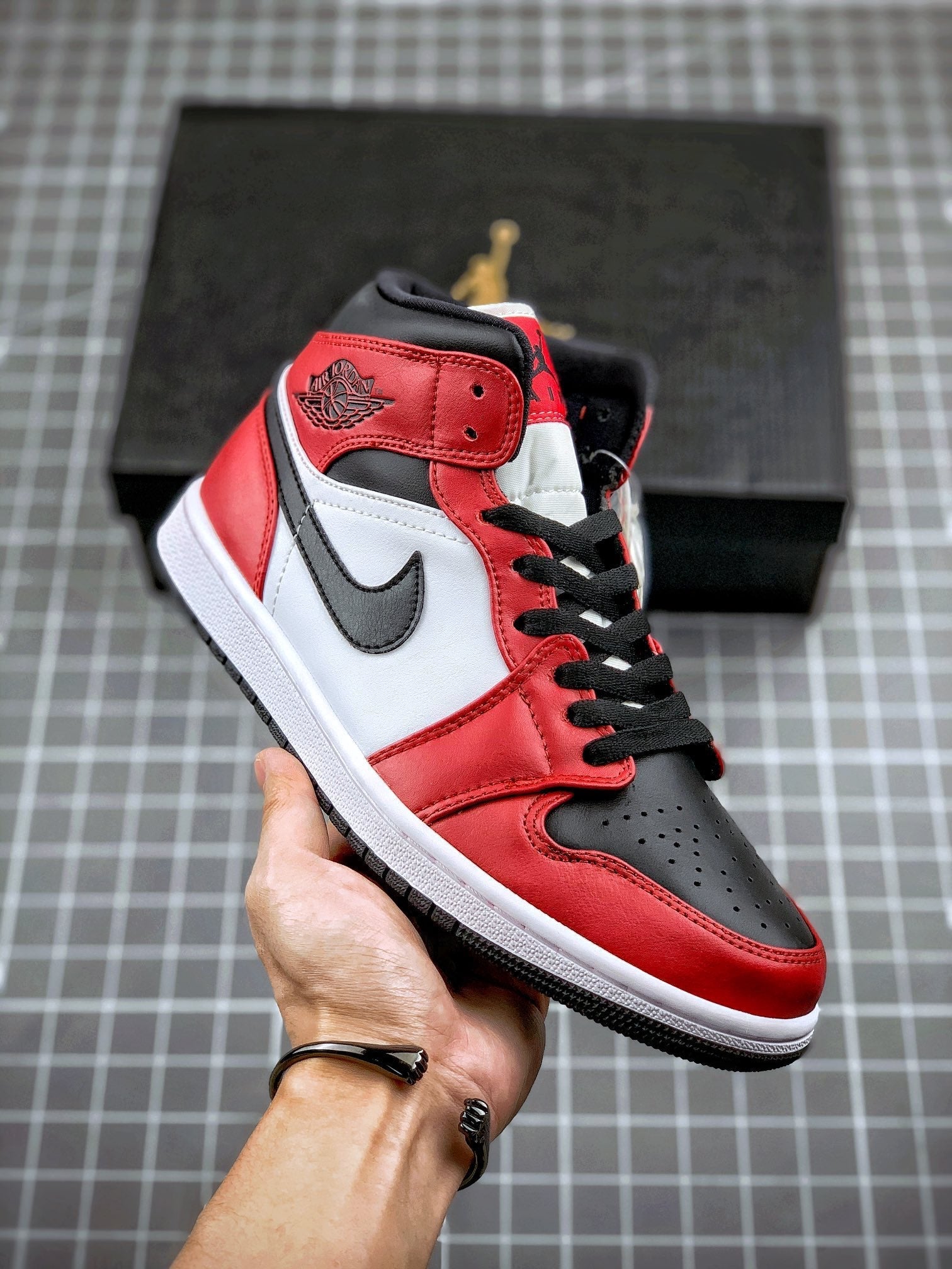 Designer Air Jordan 1 Mid “Gym Red” 554724-069