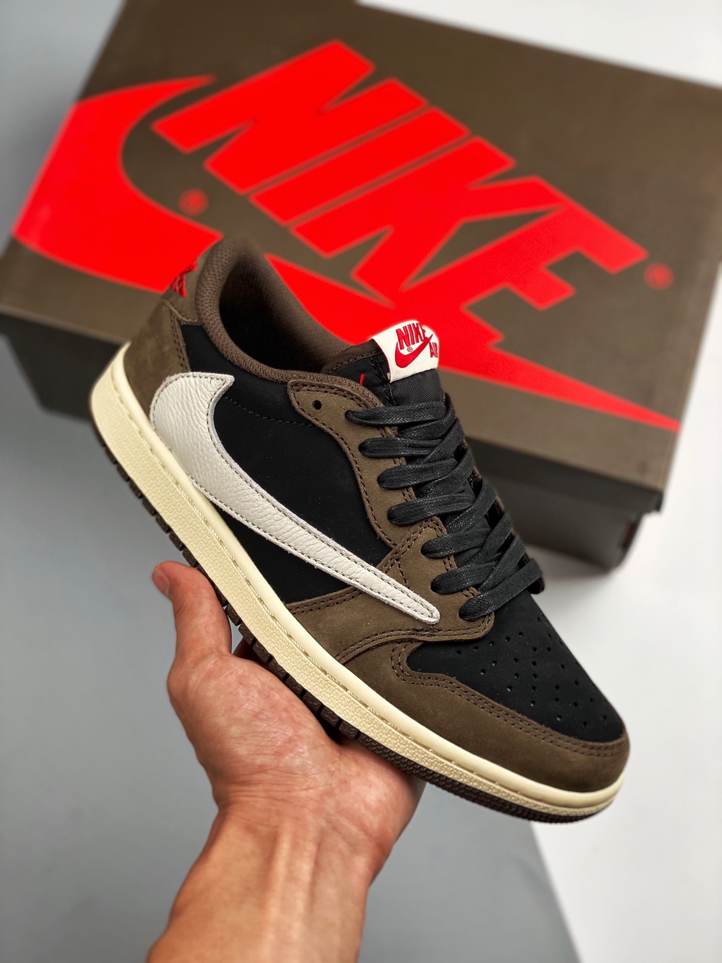 Designer Air Jordan 1 Retro Low OG SP Travis Scott - CQ4277-001