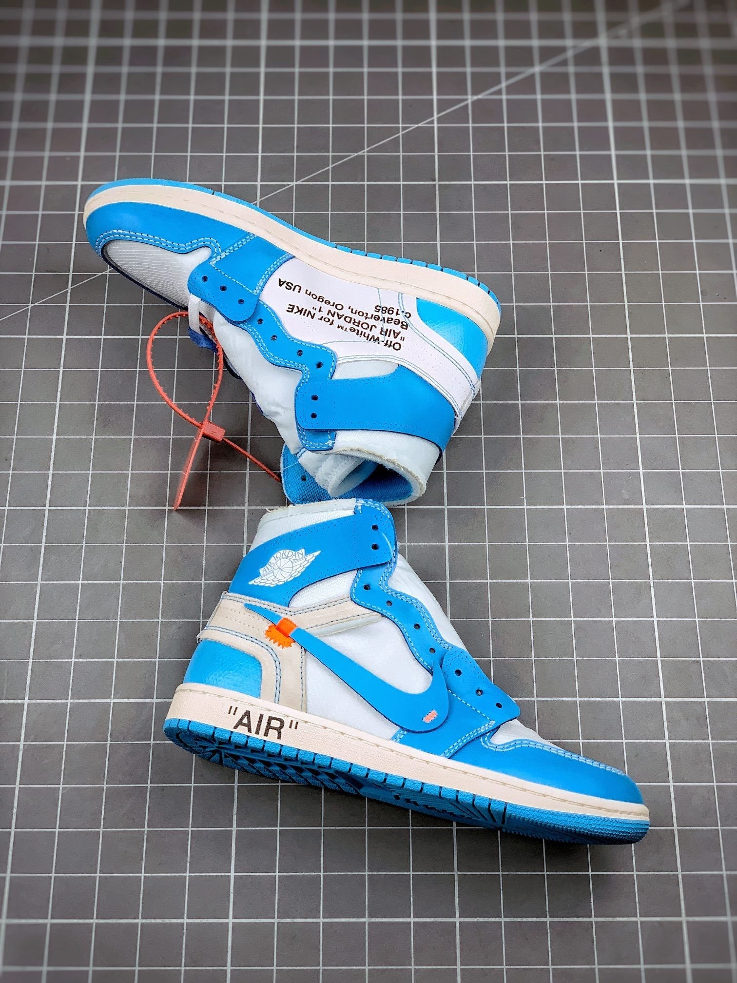 Designer Air Jordan 1 Retro High OG 'UNC' University Blue x OFF-W