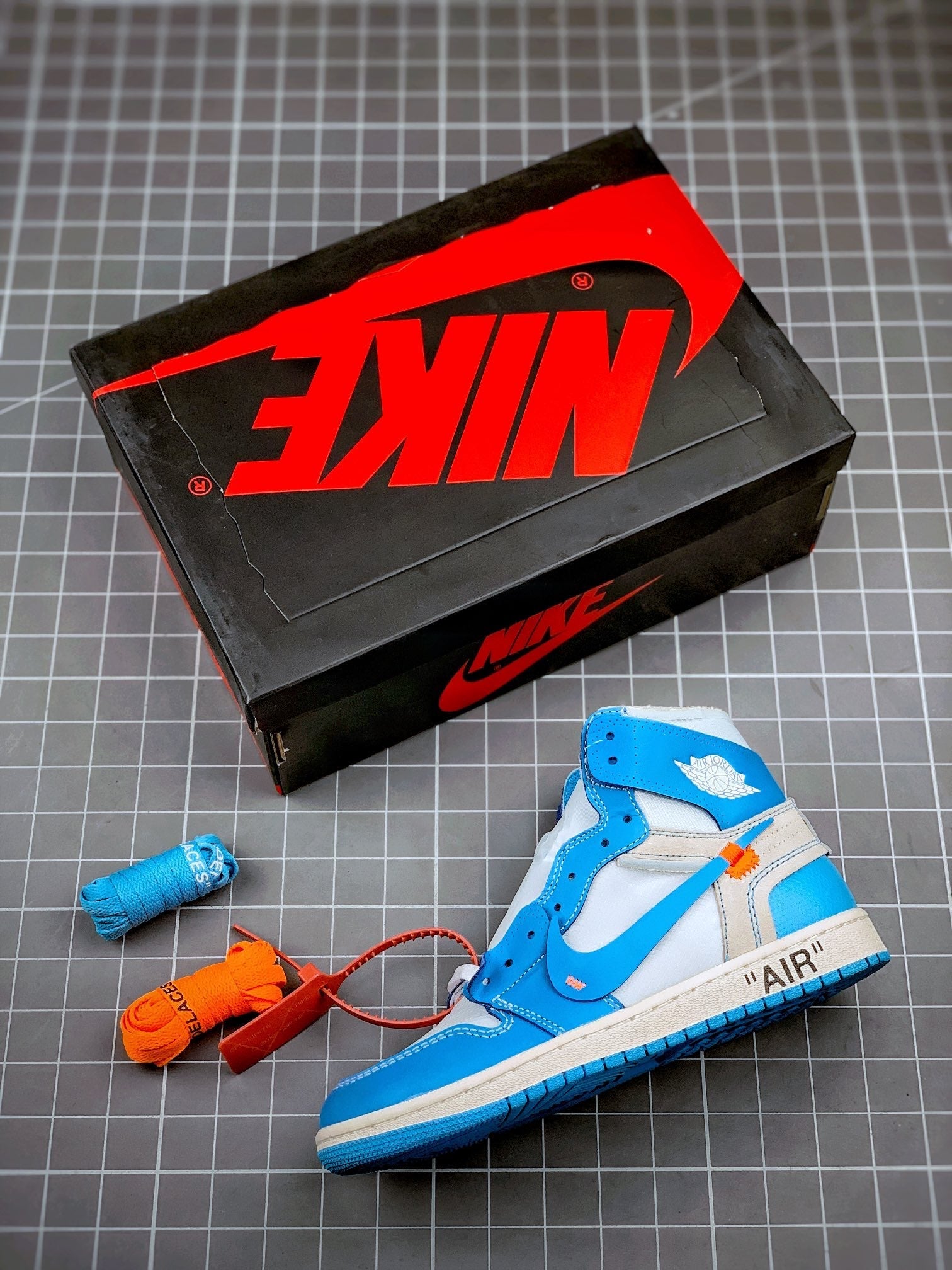 Designer Air Jordan 1 Retro High OG 'UNC' University Blue x OFF-W