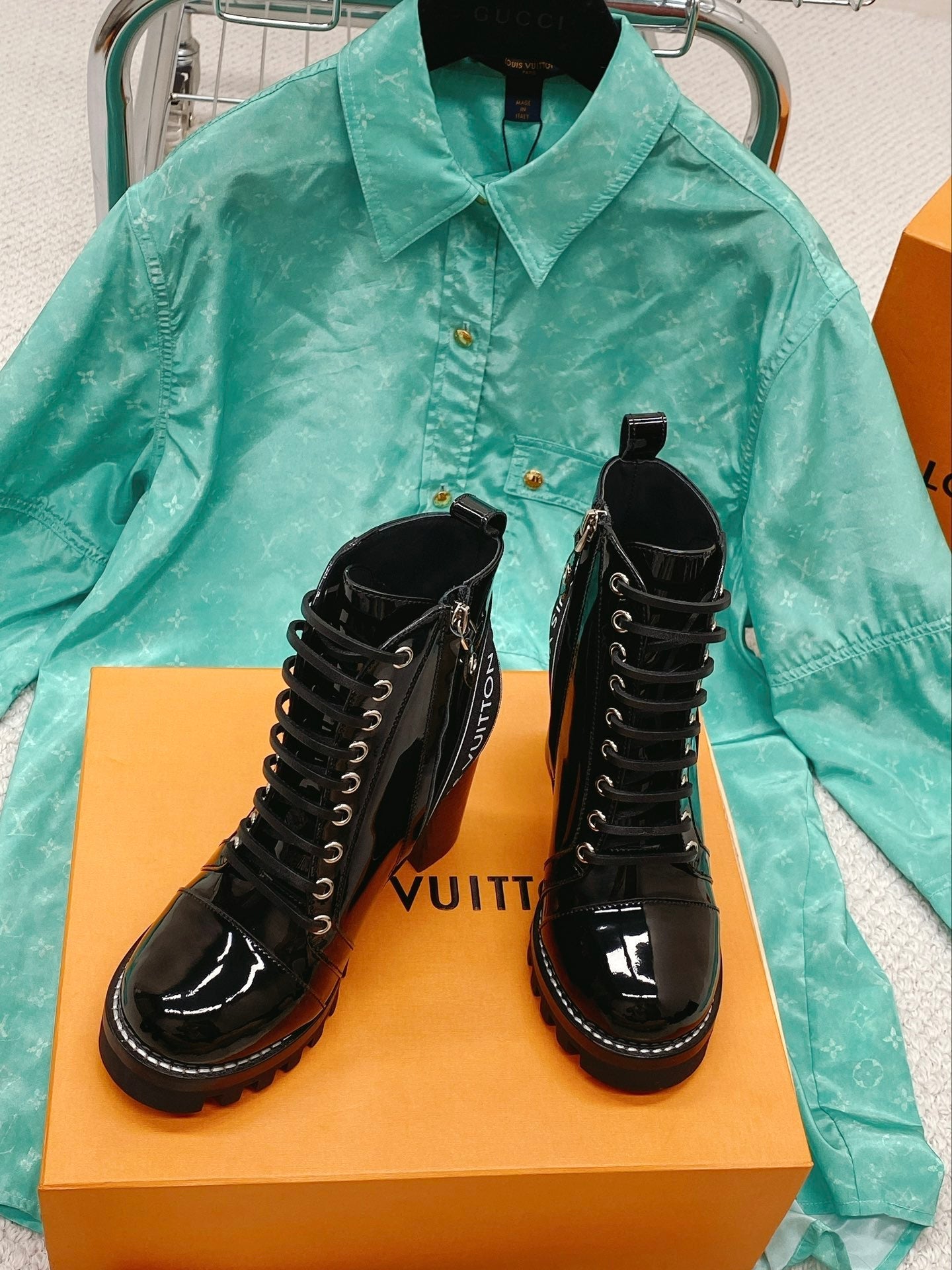 Luxury Shoes - LU-V - 572