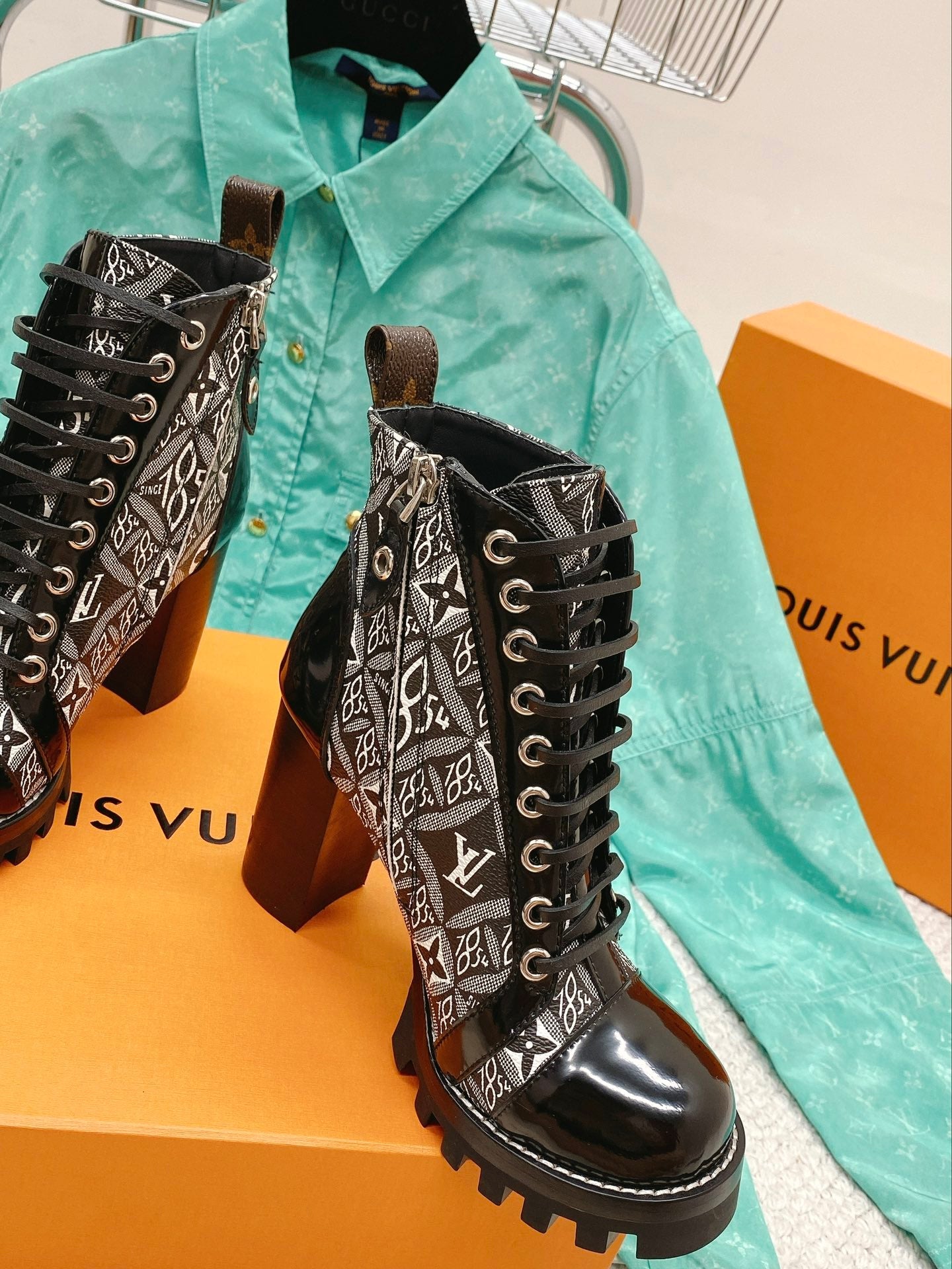 Luxury Shoes - LU-V - 573