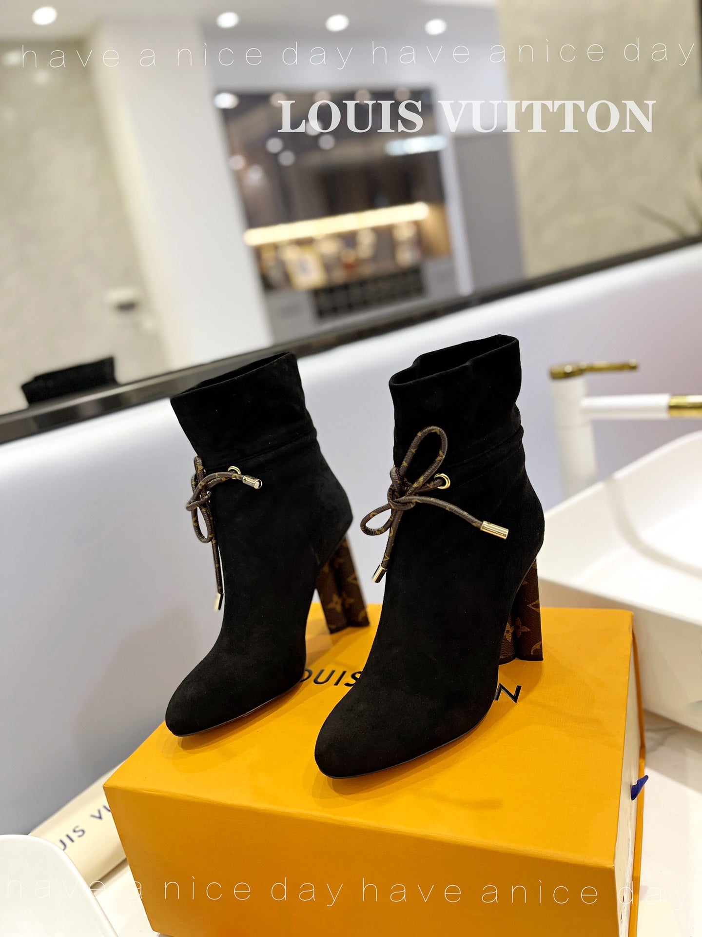 Luxury Shoes - LU-V - 559