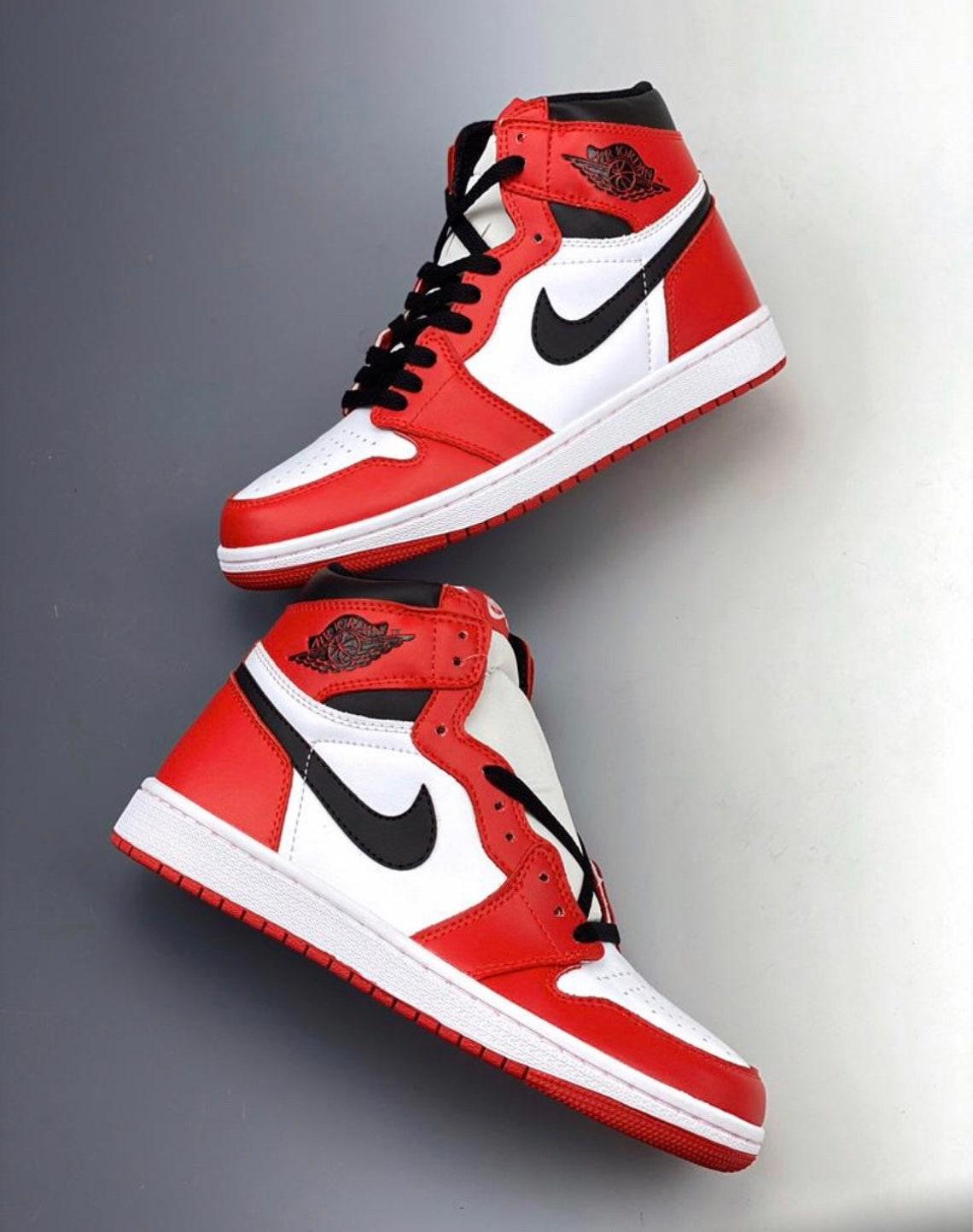 Designer RED Black White Jordan 1 CHICAGO High Q AJ1 UNISEX ( Customs And Box ), Jordan 1 Sneakers FREE SHIPPING WITH FEDEX