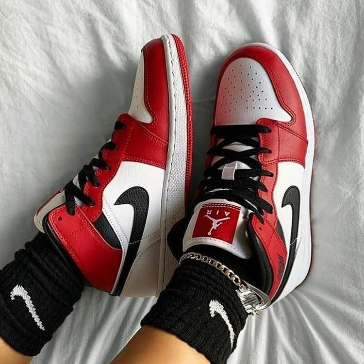 Designer RED Black White Jordan 1 CHICAGO High Q AJ1 UNISEX ( Customs And Box ), Jordan 1 Sneakers FREE SHIPPING WITH FEDEX