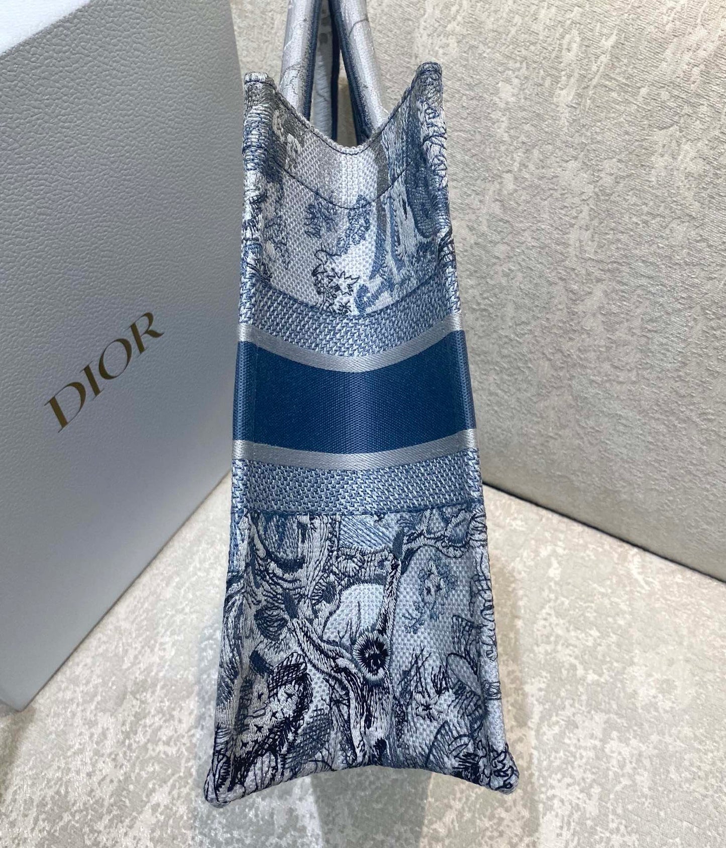 DI Medium Book Tote Blue Toile de Jouy Reverse Embroidery, Blue, For Women Women’s Handbags, Shoulder Bags, 36cm CD M1296ZRGO_M928