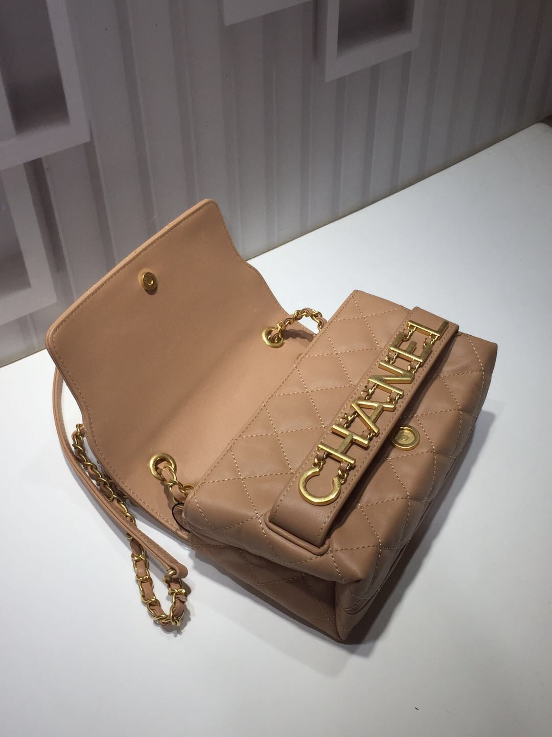 ChanelFront Logo Small Flap Bag Gold Hardware Apricot For Women, Women&#8217;s Handbags, Shoulder Bags 8.2in/21cm AS1490