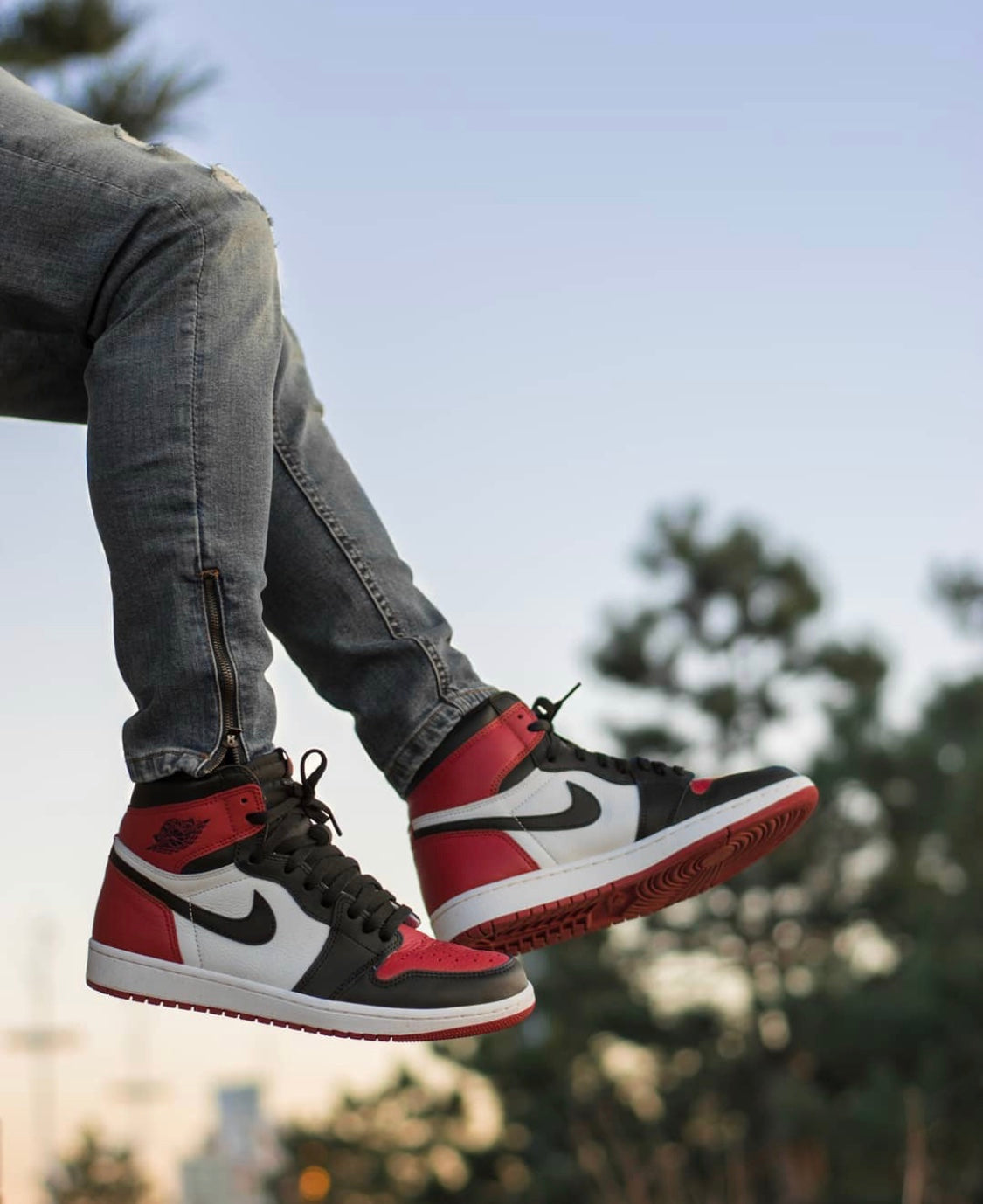 VO - AJ1 black red toe