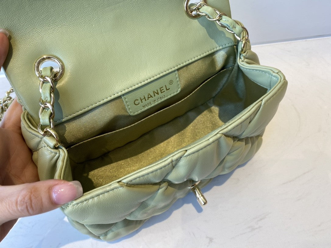 ChanelSmall Flap Bag Gold Hardware Green For Women, Women&#8217;s Handbags, Shoulder Bags 7.5in/19cm AS2232