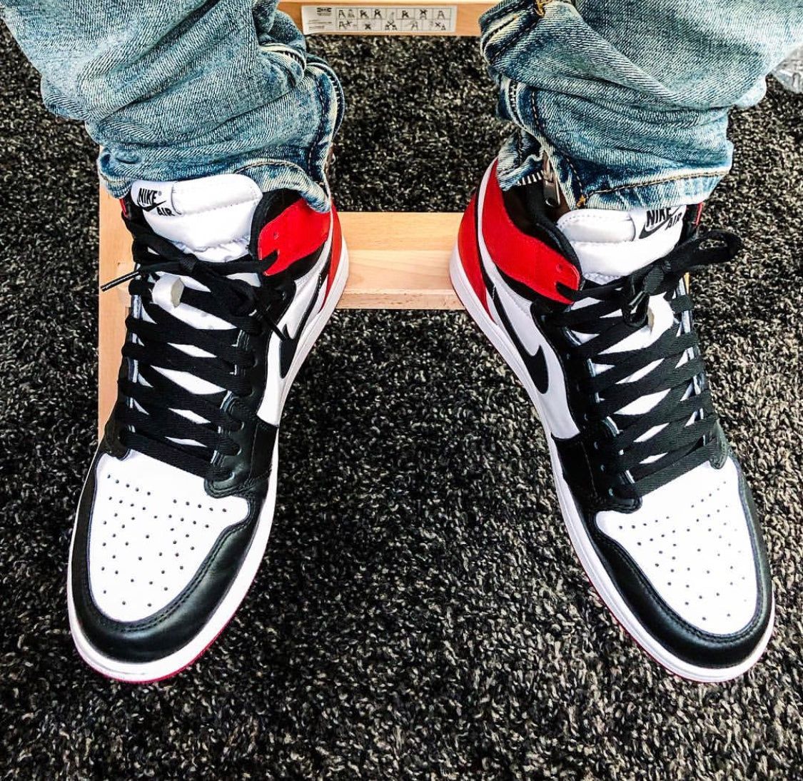 VO - AJ1 black toe