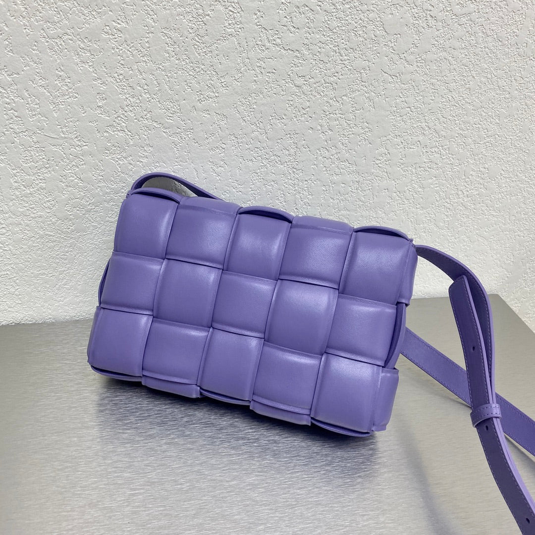 BV Padded Cassette Violet, For Women, Women’s Bags 10.2in/26cm