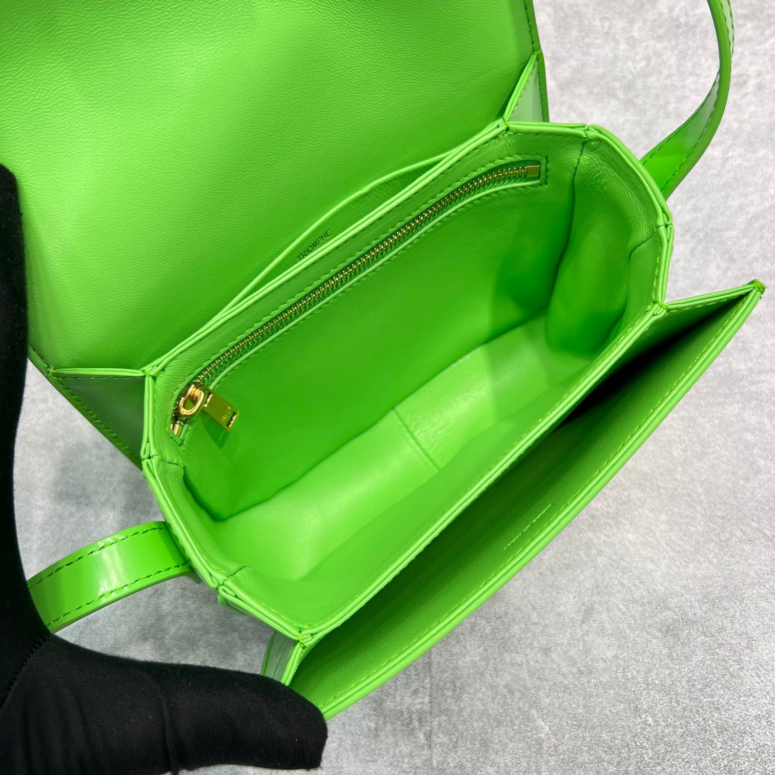 CE Classique Cuir Triomphe Bag Green For Women 9in/22cm