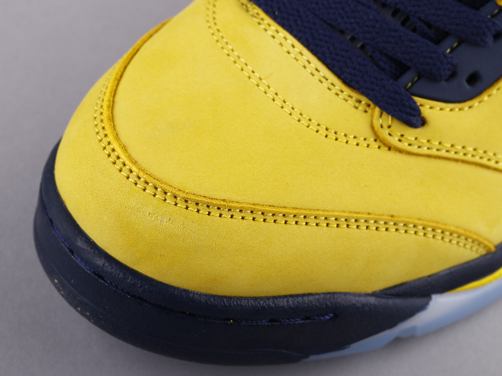 VO -AJ5 Michigan black and yellow