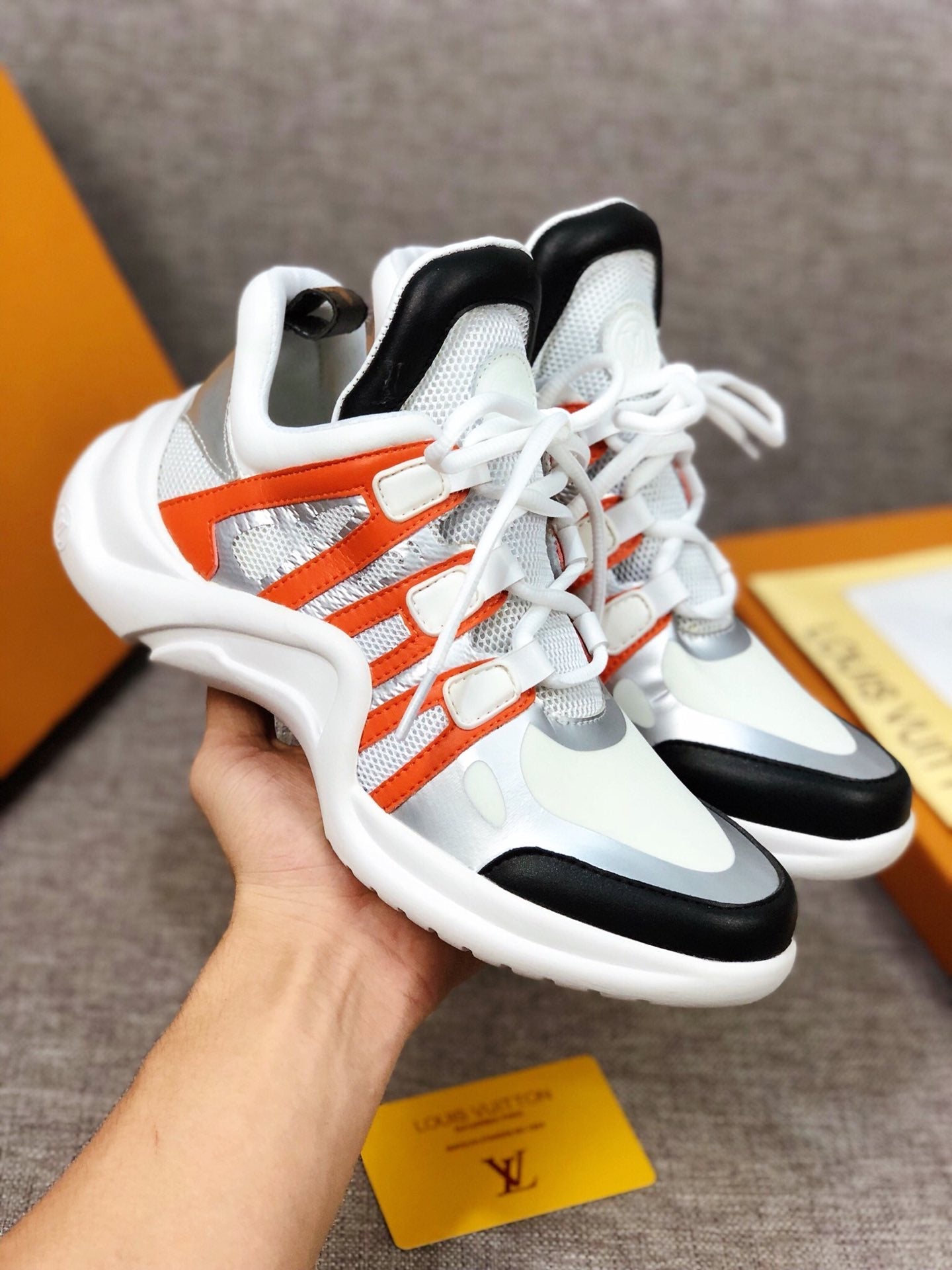 VO - LUV Archlight White Black Orange Sneaker