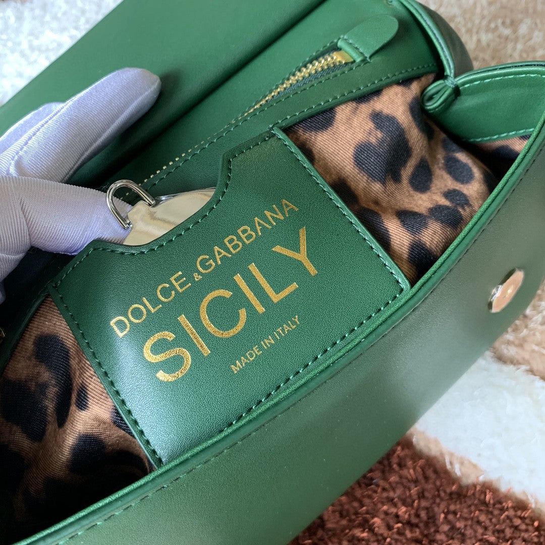 DG Medium DG Handbag In Dauphine Green For Women 10.2in/26cm DG