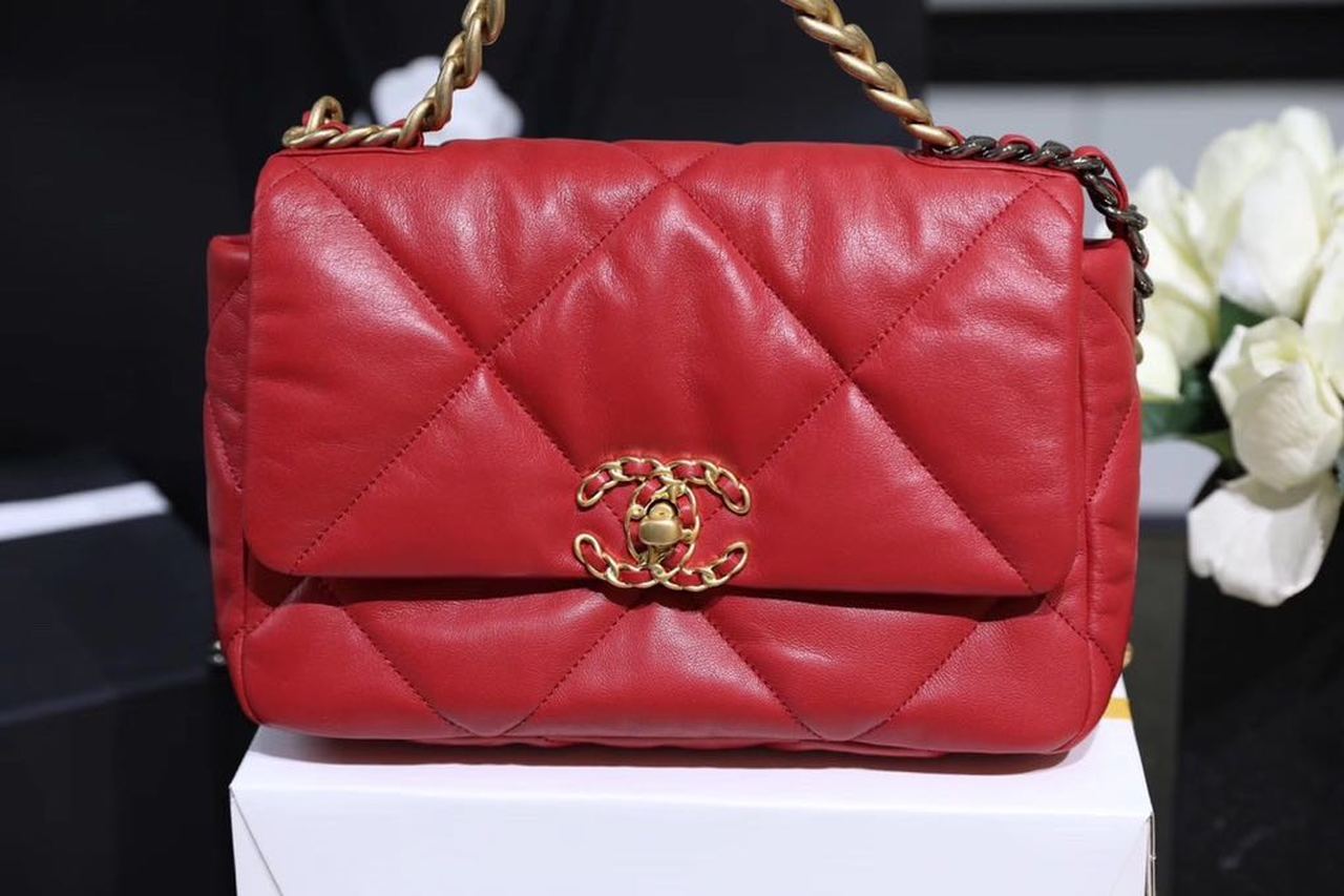 CHL 19 Handbag 26cm Red For Women AS1160