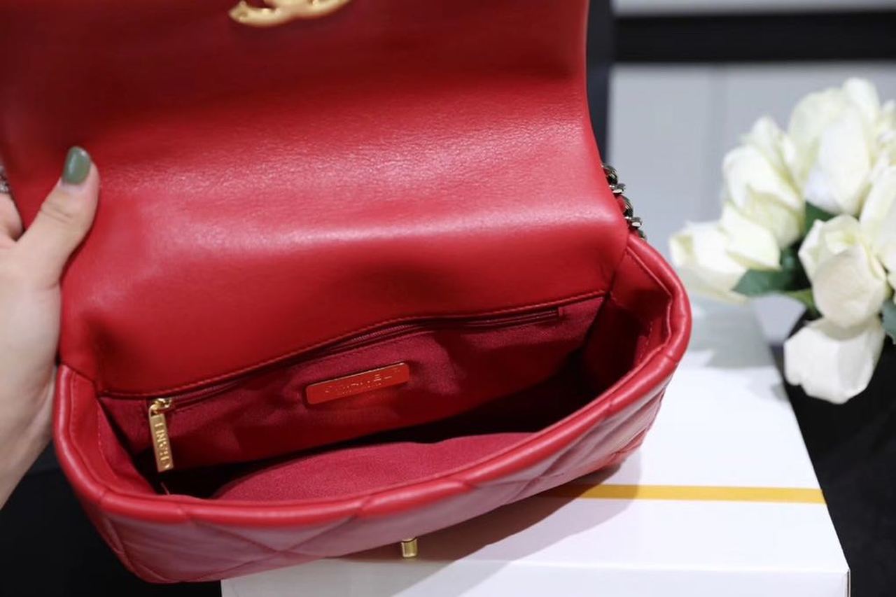 CHL 19 Handbag 26cm Red For Women AS1160