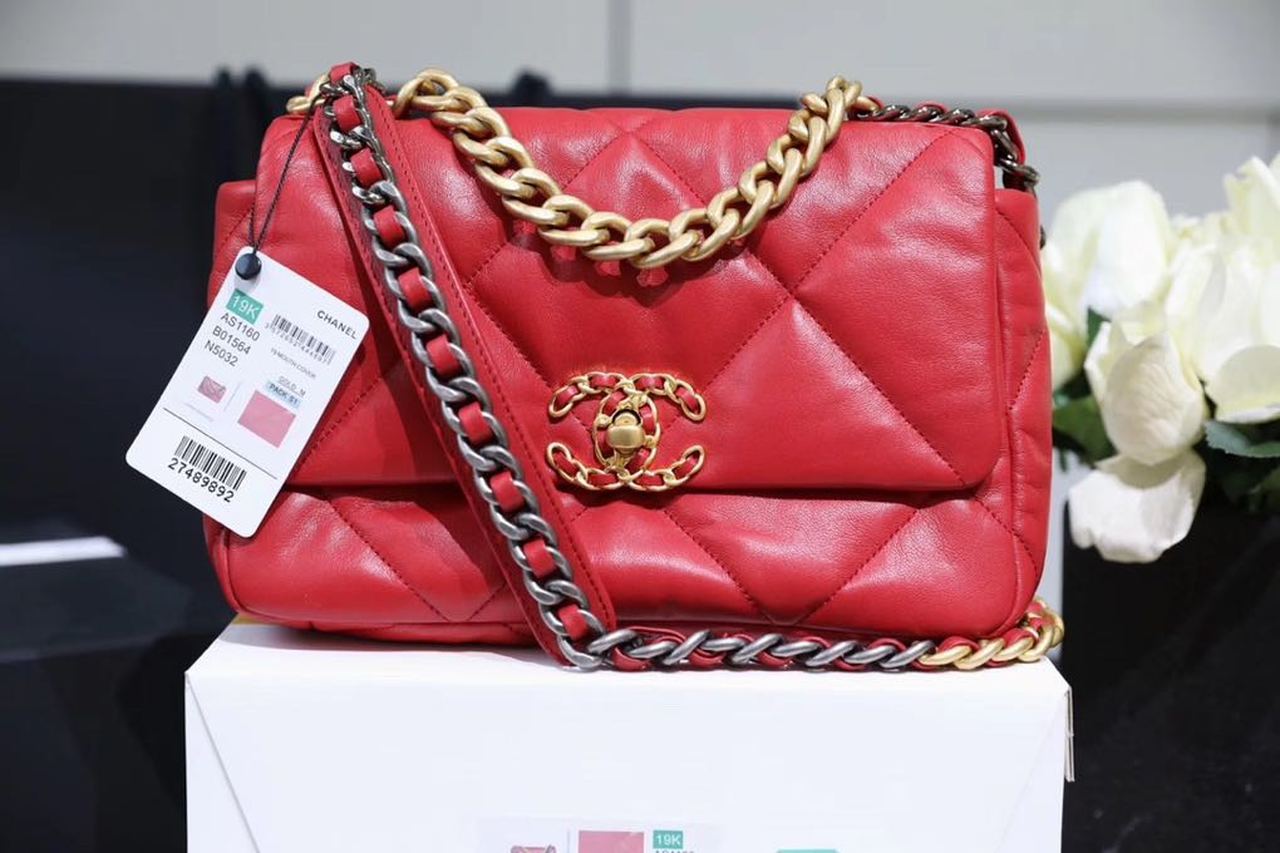 CHL 19 Handbag 26cm Red For Women AS1160