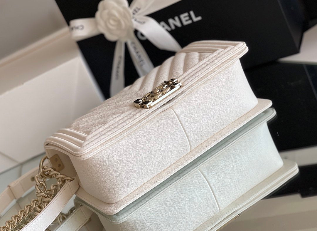 ChanelMedium Classic Flap Bag 25cm White For Women A67086