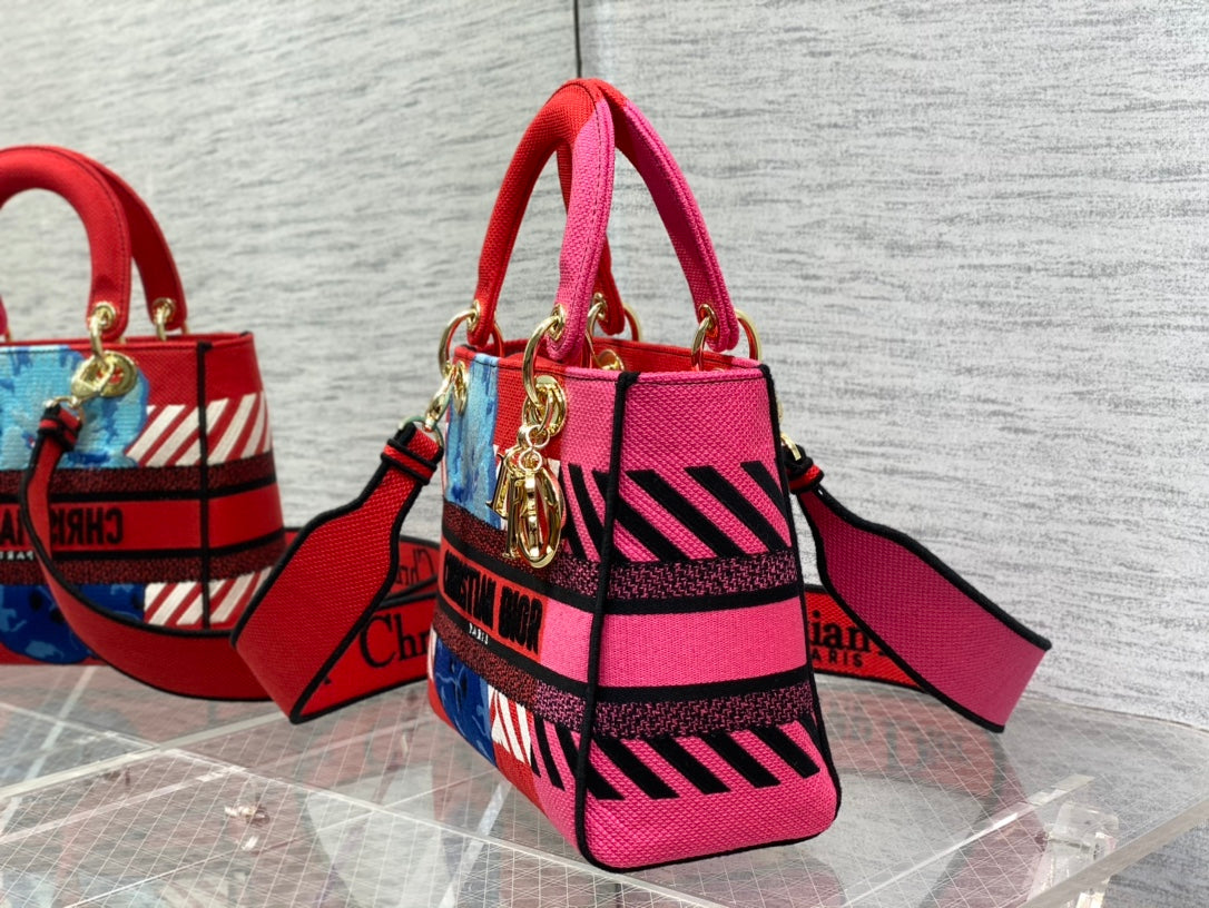 DI Medium Lady D-Lite Bag D-Flower Pop Embroidery, Bright Pink Multicolor Handbags, 24cm CD M0565OROO_M885