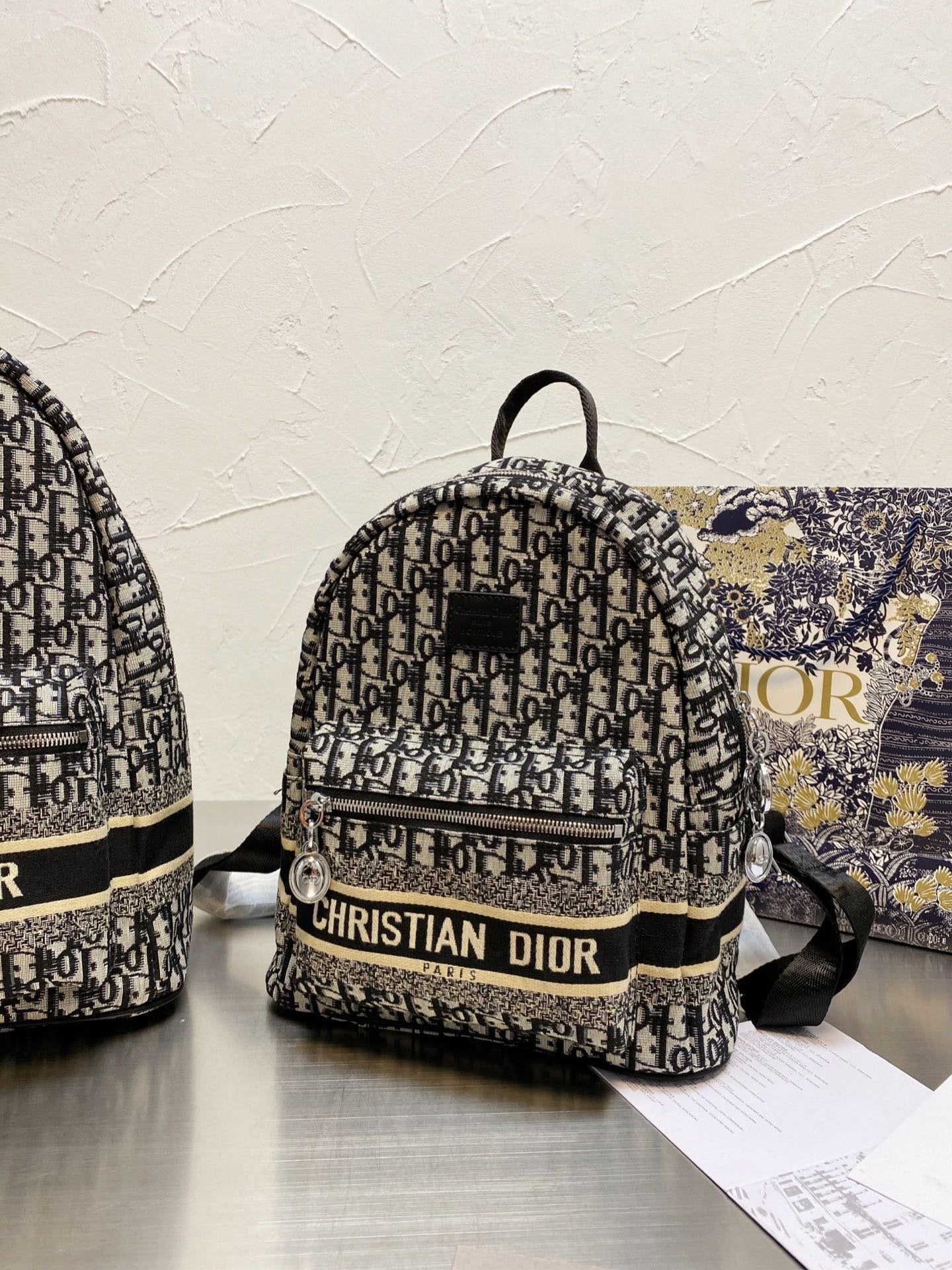 VO - AF Handbags DIR 040