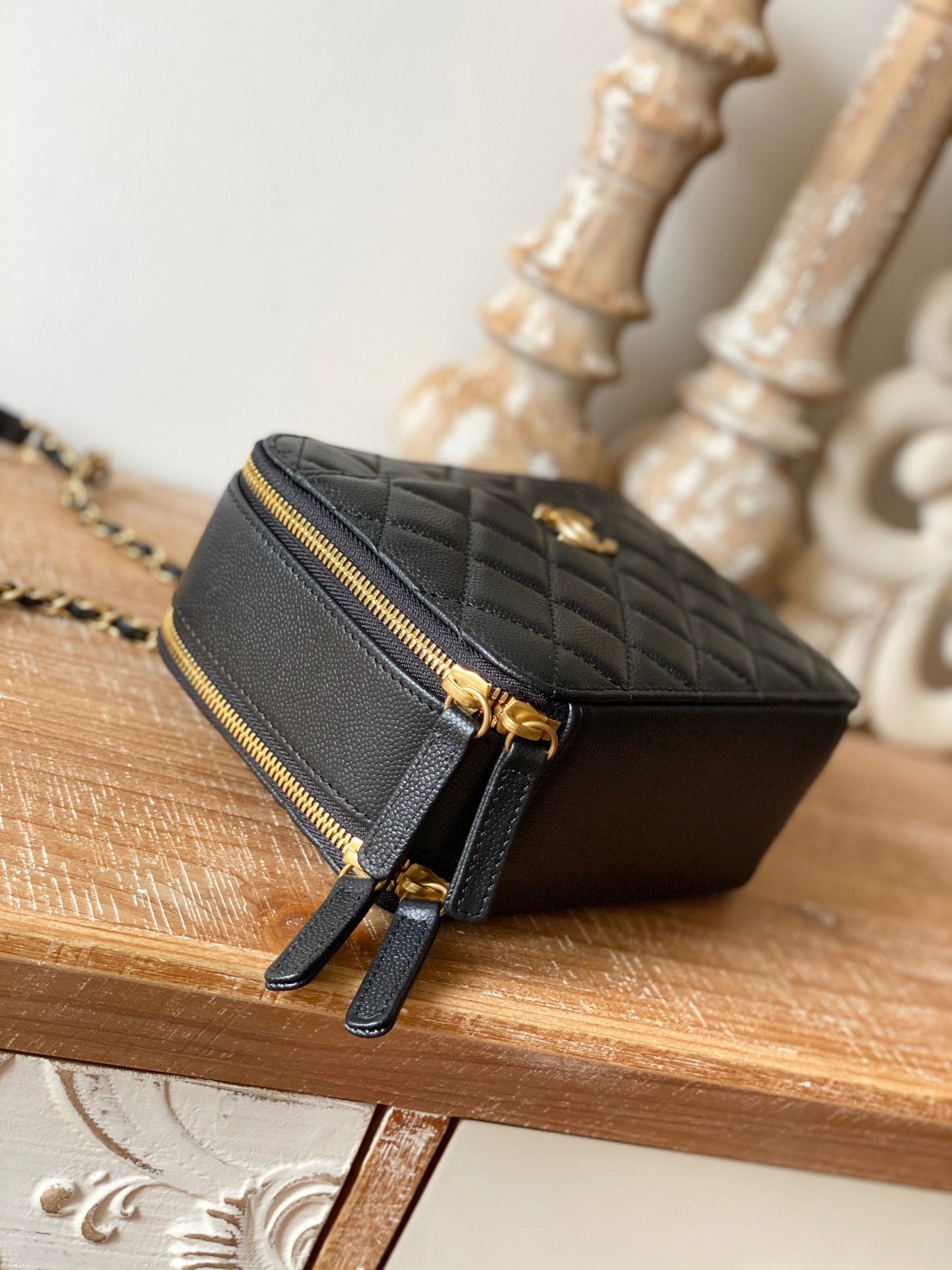 Chanel Small Vanity Case Gold Hardware Black For Women, Women&#8217;s Handbags, Shoulder Bags 5.9in/15cm AS3228 B08008 94305