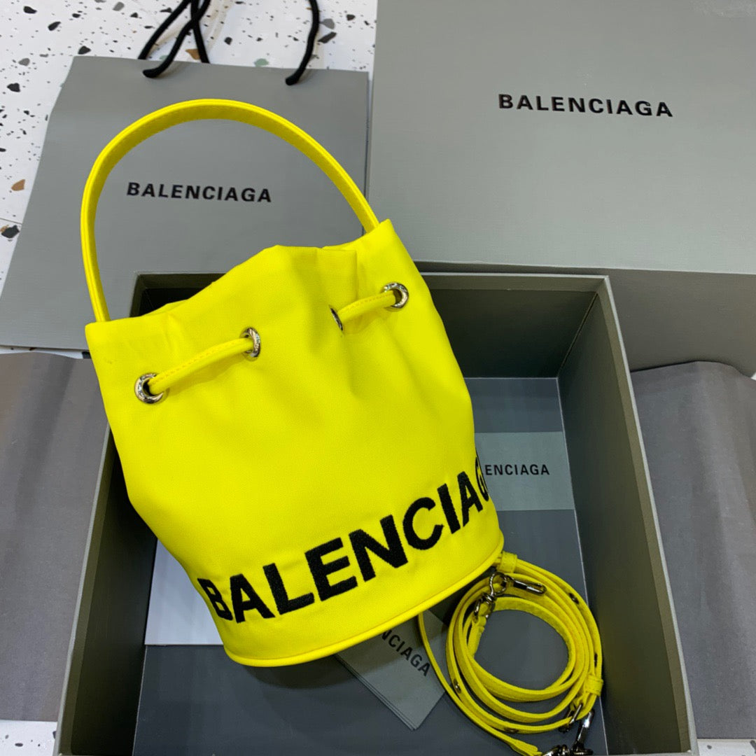 Balen Le Cagole Medium Bucket Bag In Yellow, For Women,  Bags 11.8in/30cm