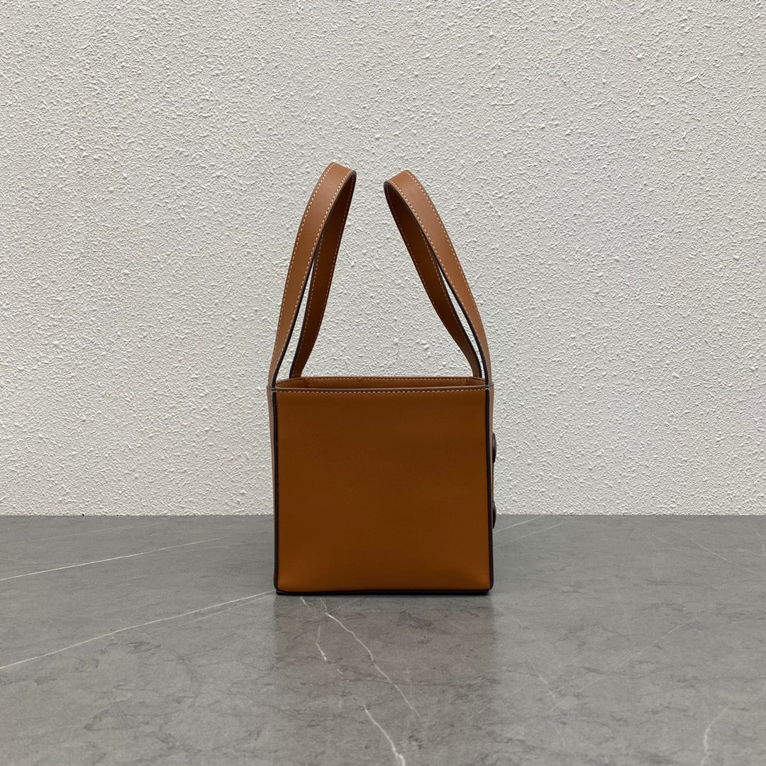 CE Cube Bag Cuir Triomphe Square Tan For Women 6in/15cm 