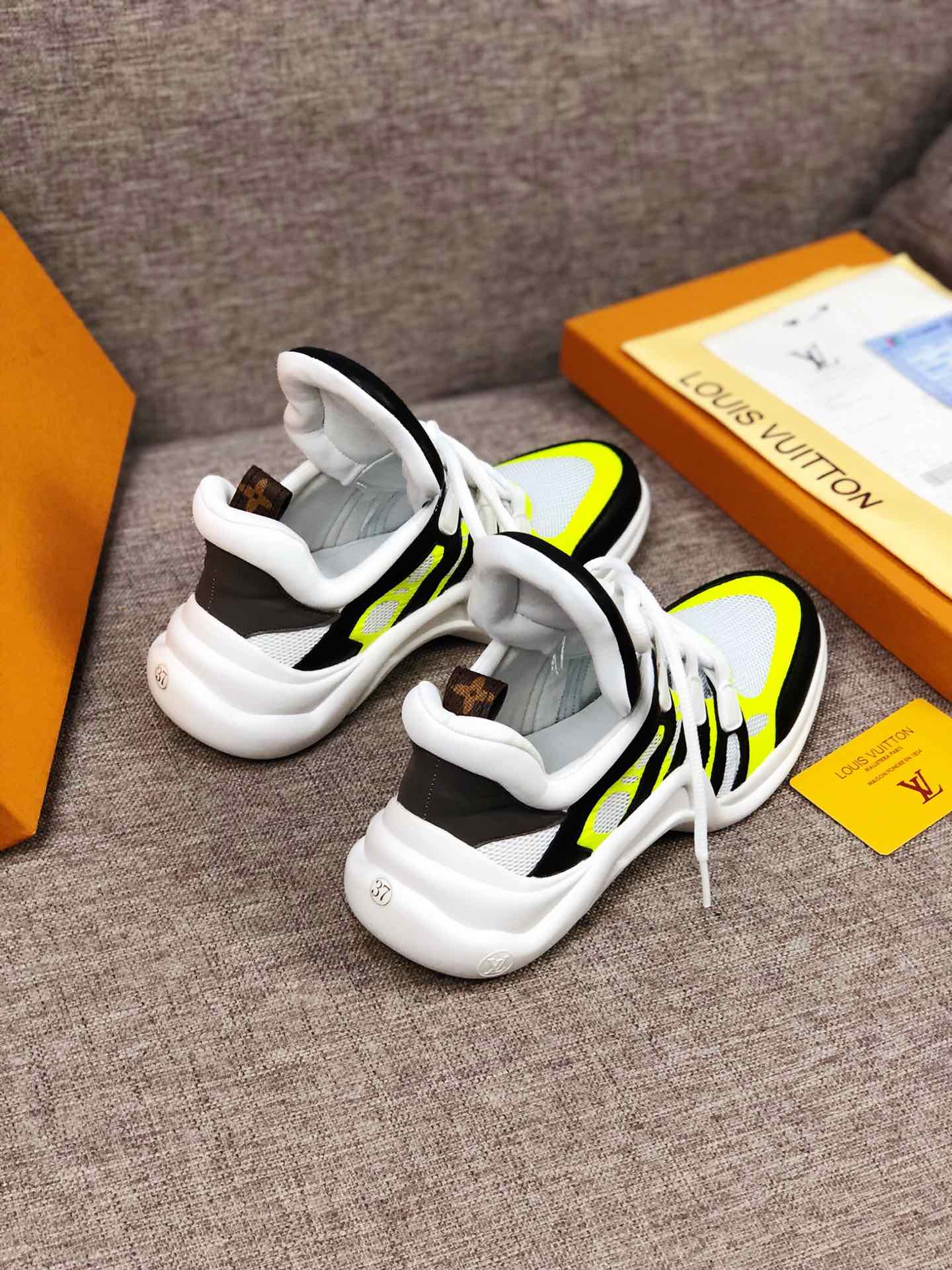 VO - LUV Archlight Black White Yellow Sneaker