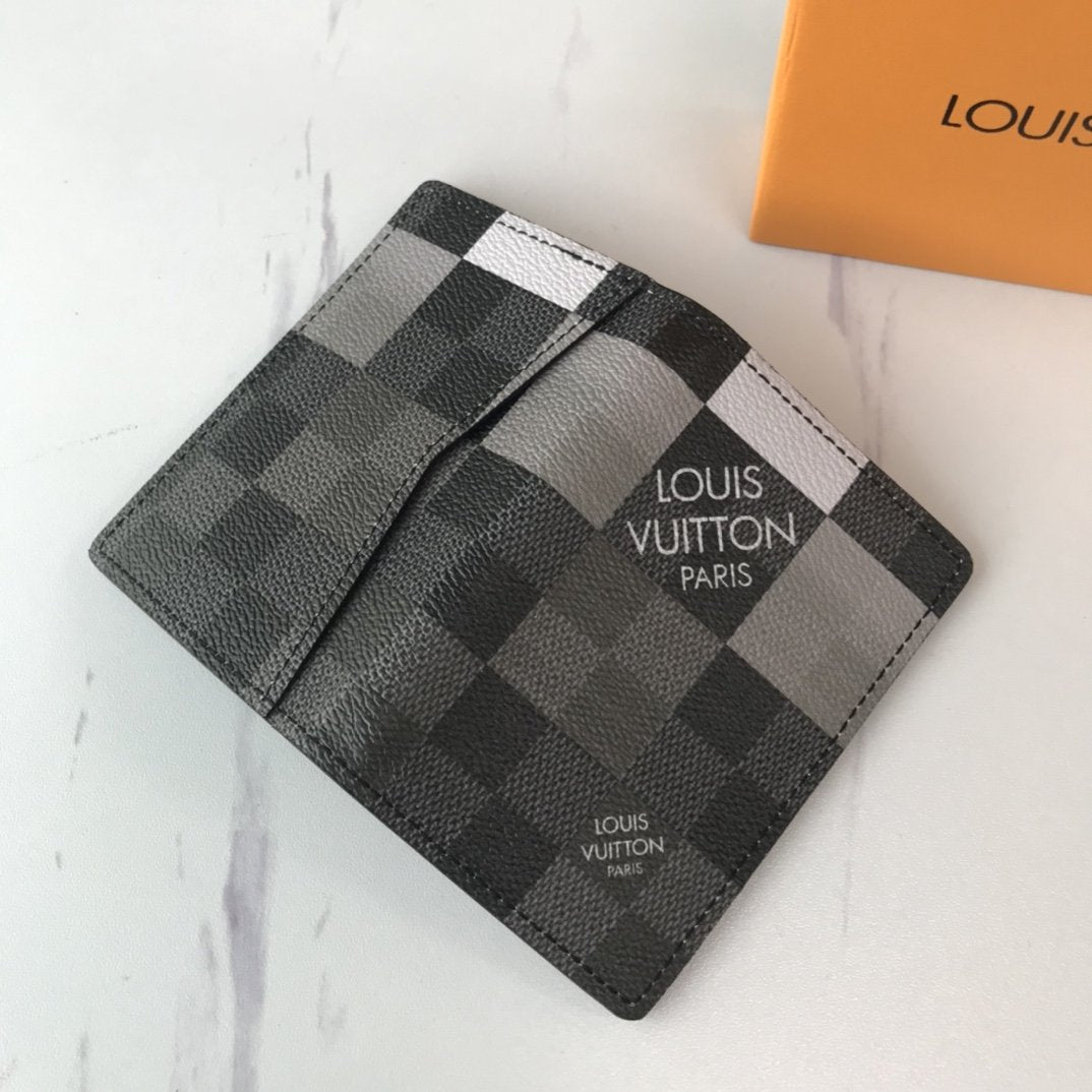 VO - AF Wallets LUV 042