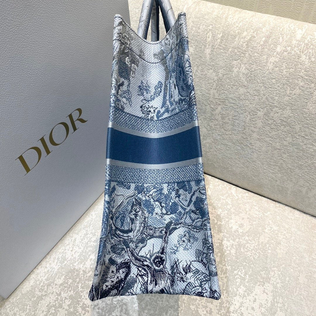 DI Large Book Tote Blue and White Cornely Embroidery, Blue, For Women Women’s Handbags, Shoulder Bags, 42cm CD M1286ZRGO_M928