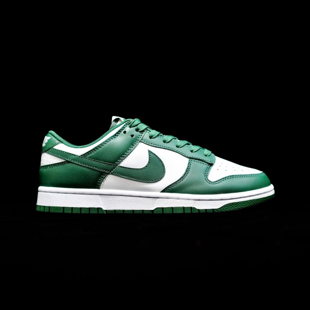 VO -NKE Varsity Green green