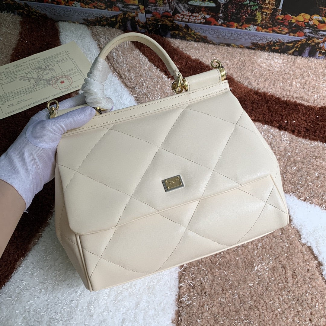 DG Medium Sicily Bag In Quilted White For Women 10.2in/26cm DG BB6002AW59180002